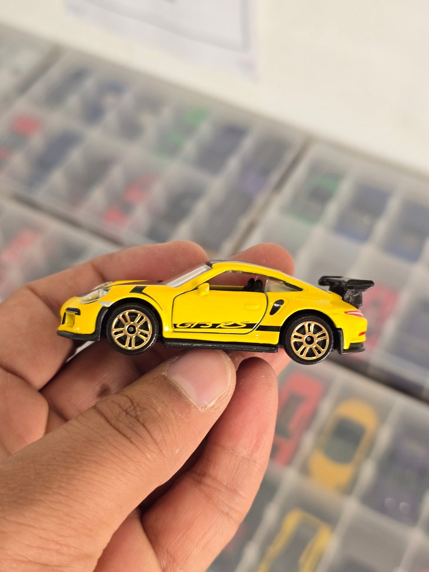 Majorette Porsche 911 GT3 RS - Yellow Color (Uncarded) - Kinder Logs