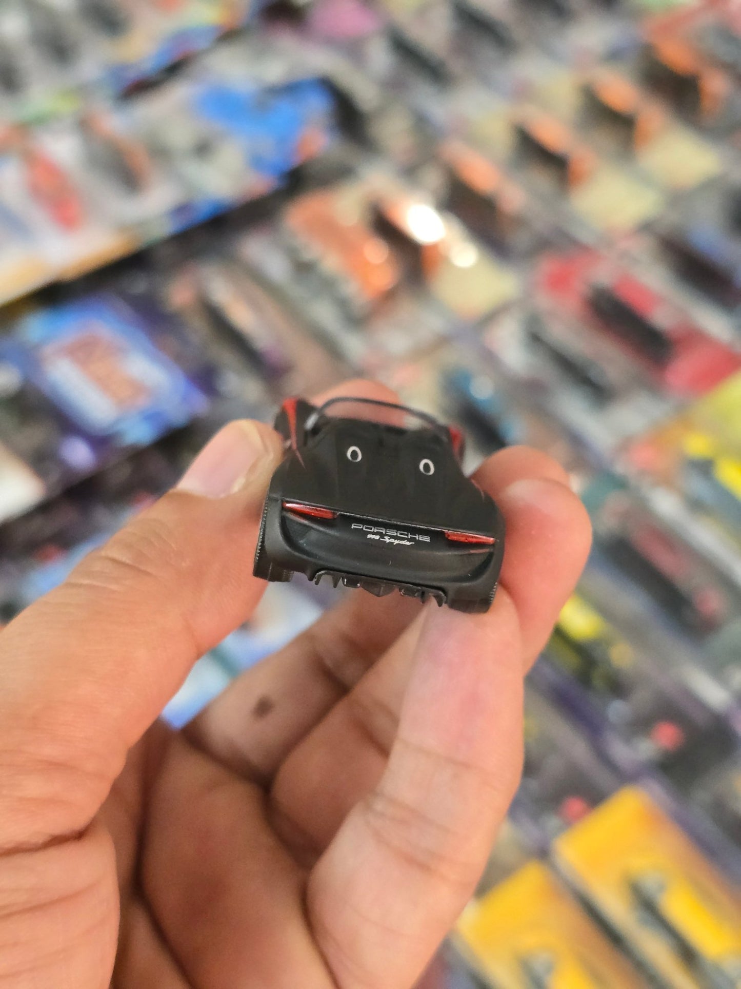 Majorette Porsche 918 Spyder Matte Black Edition (Uncarded) - Kinder Logs