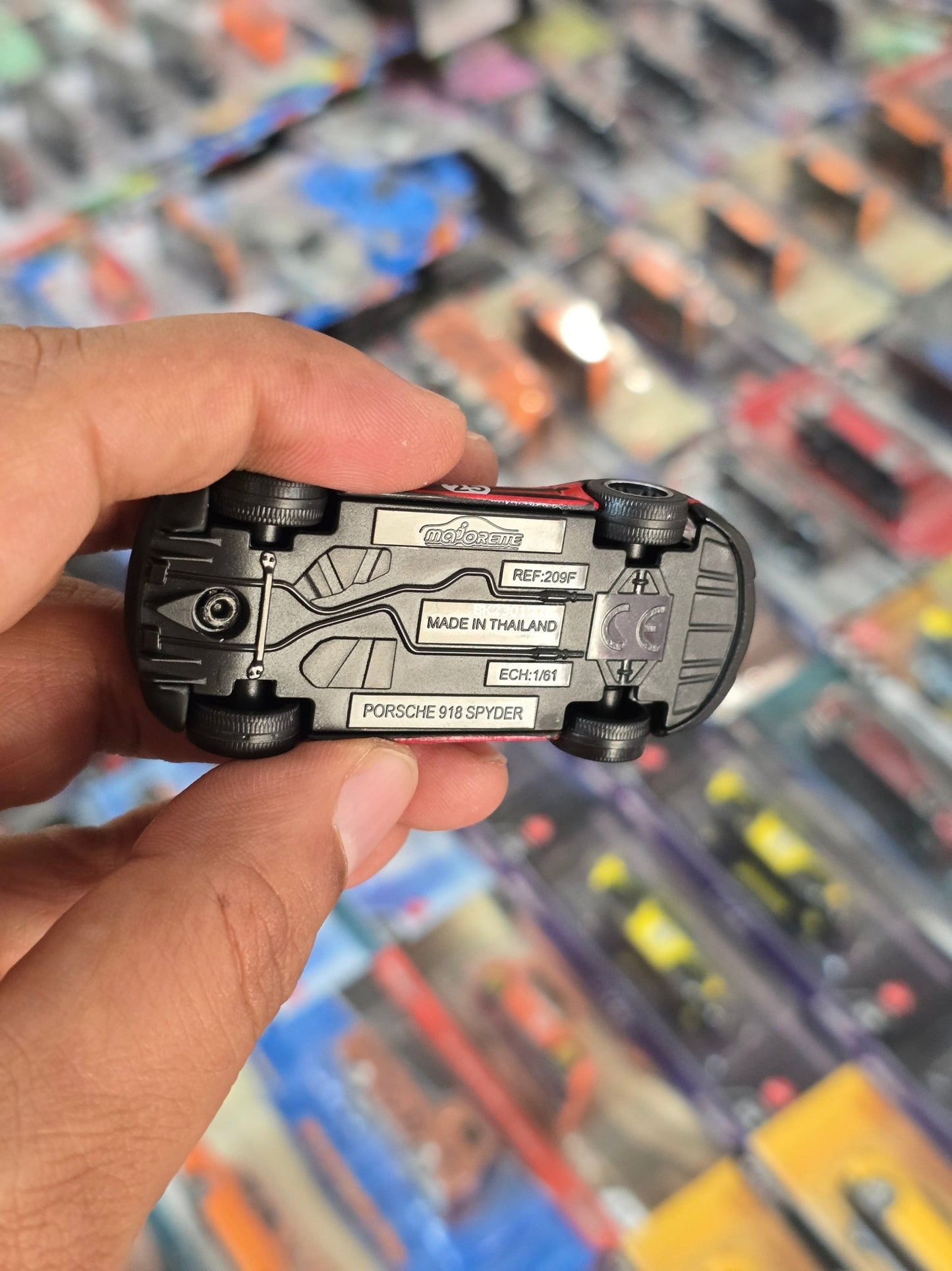 Majorette Porsche 918 Spyder Matte Black Edition (Uncarded) - Kinder Logs