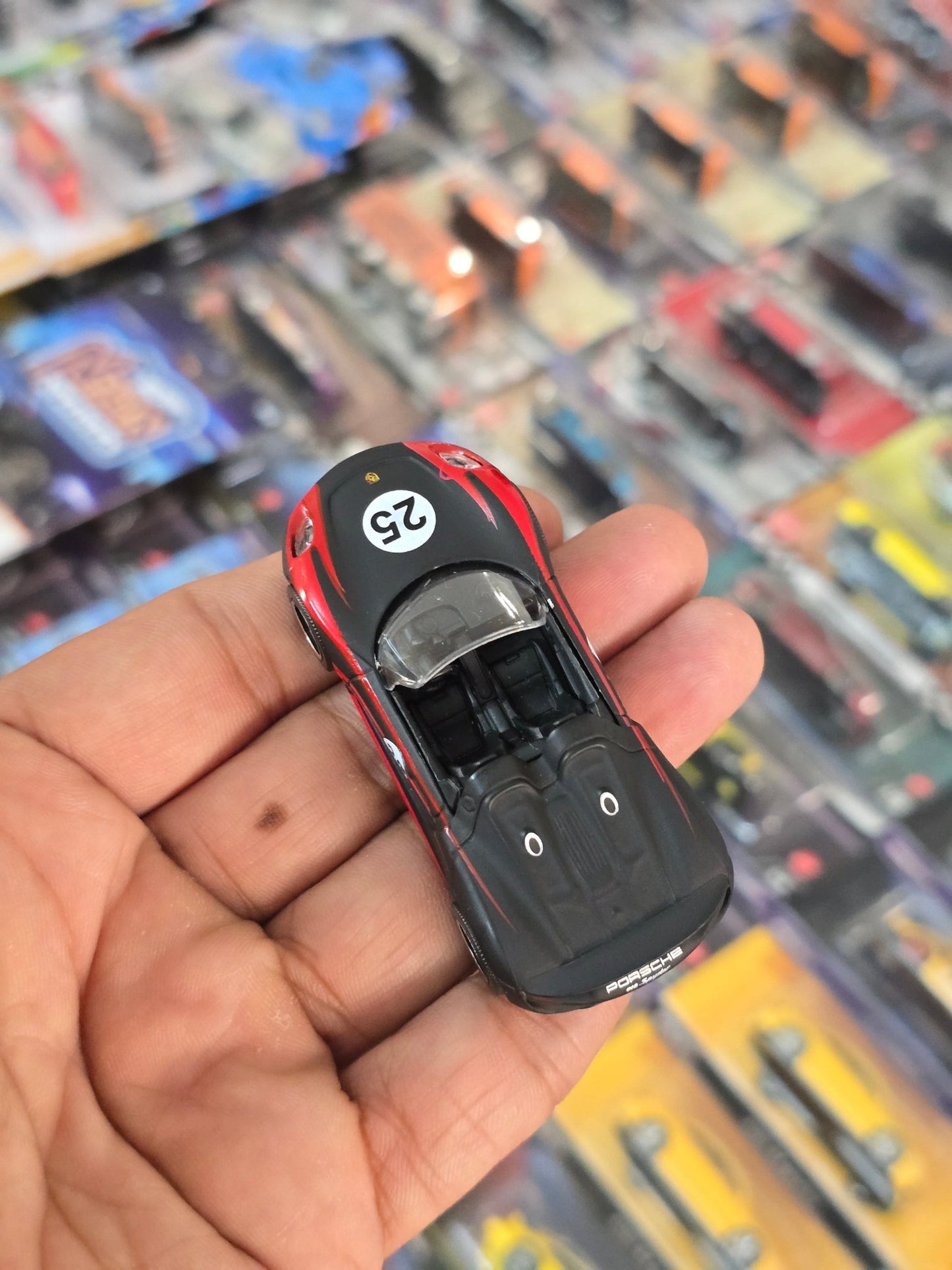 Majorette Porsche 918 Spyder Matte Black Edition (Uncarded) - Kinder Logs