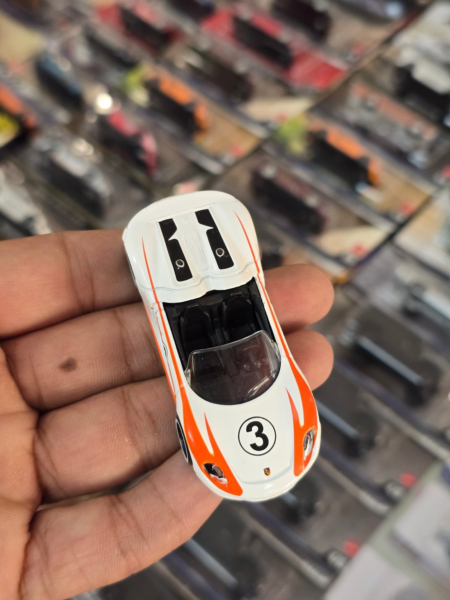 Majorette Porsche 918 Spyder Racing Edition (Uncarded) - Kinder Logs