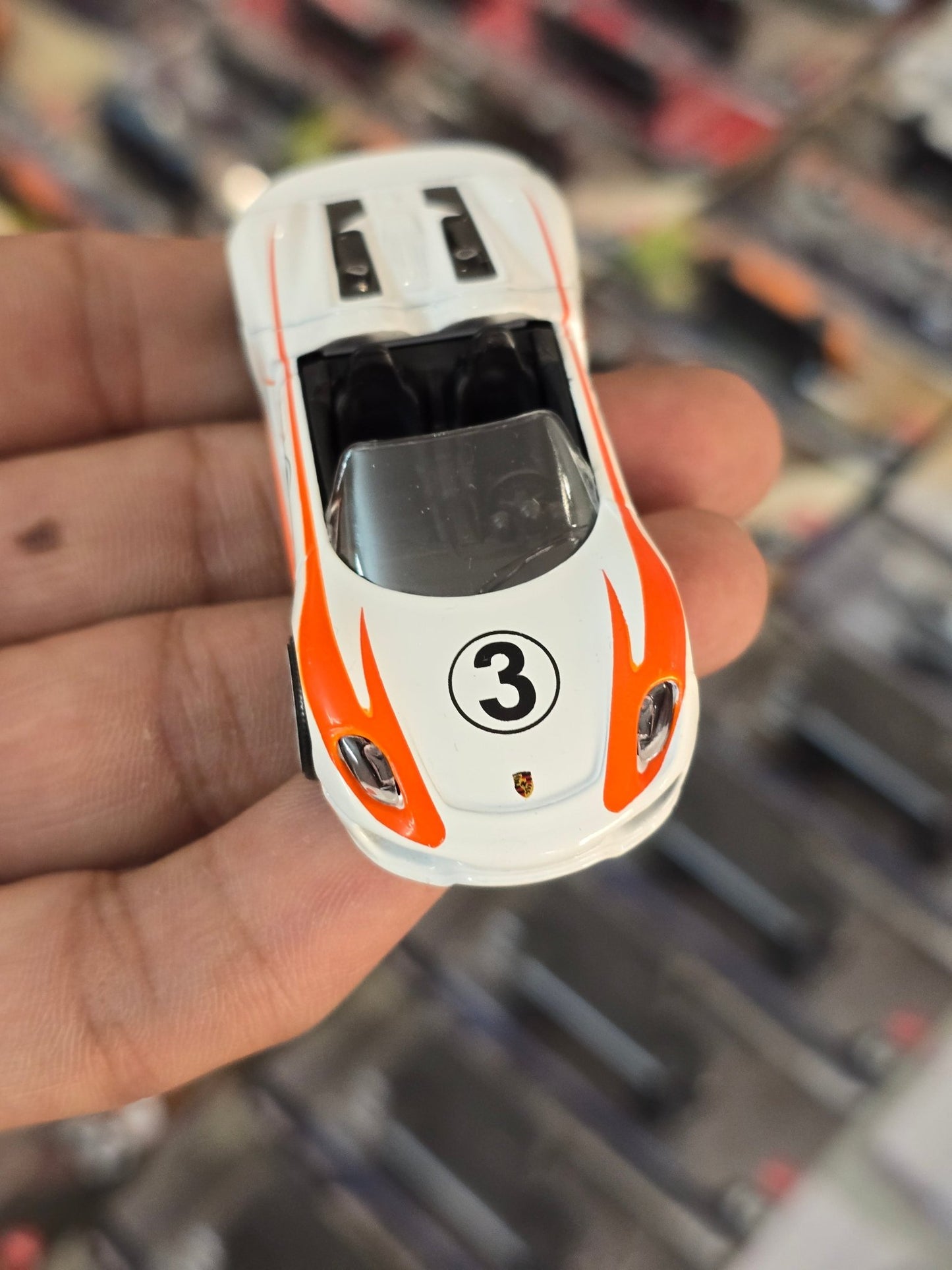 Majorette Porsche 918 Spyder Racing Edition (Uncarded) - Kinder Logs