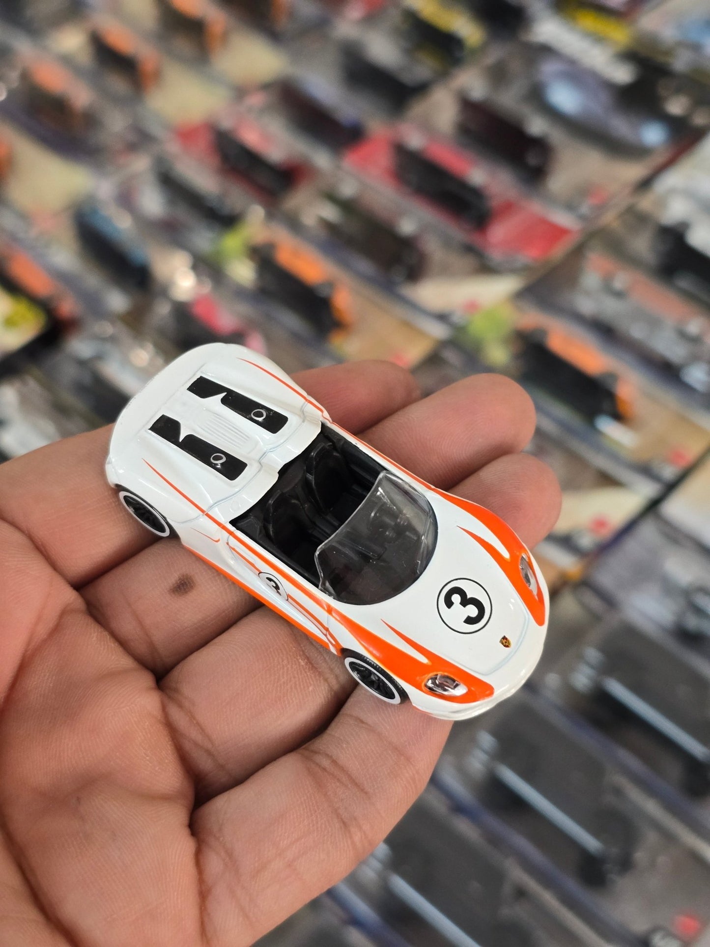 Majorette Porsche 918 Spyder Racing Edition (Uncarded) - Kinder Logs