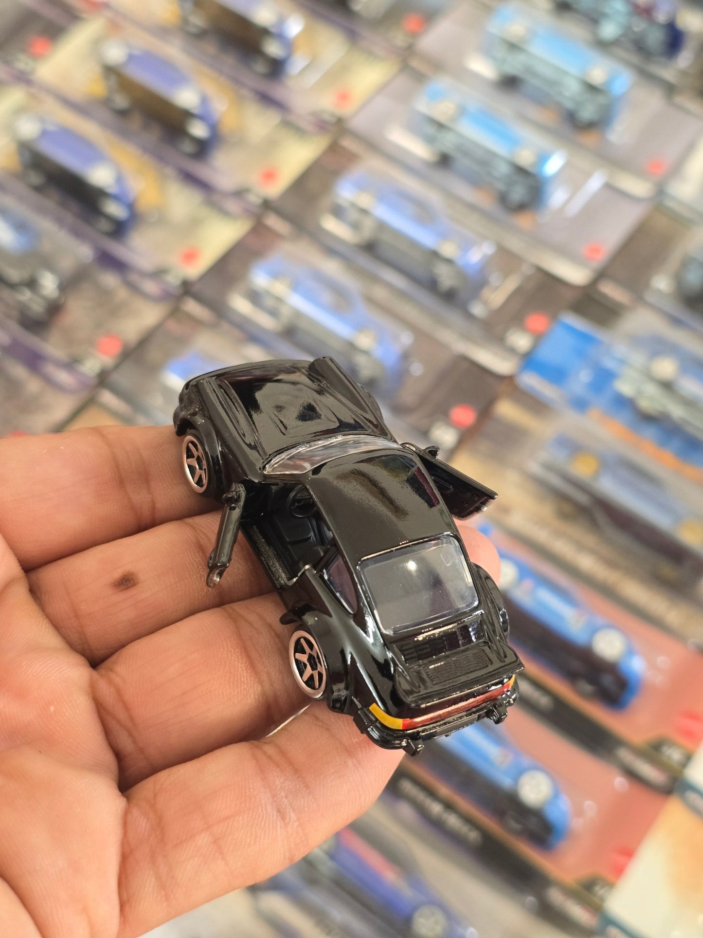 Majorette Porsche 934 Gloss Black Edition (Uncarded) - Kinder Logs