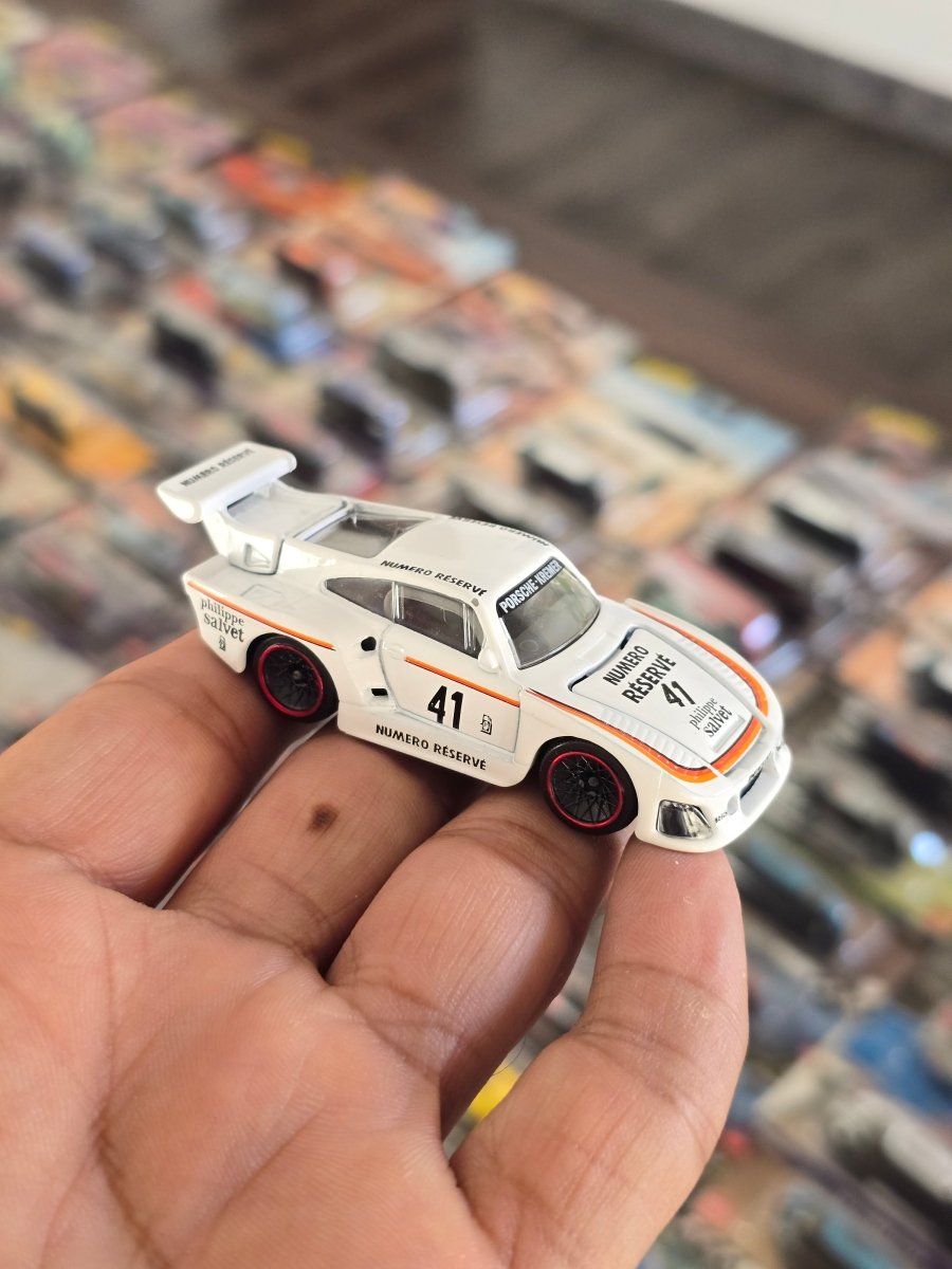 Majorette Porsche 935 K3 (Uncarded) - Kinder Logs