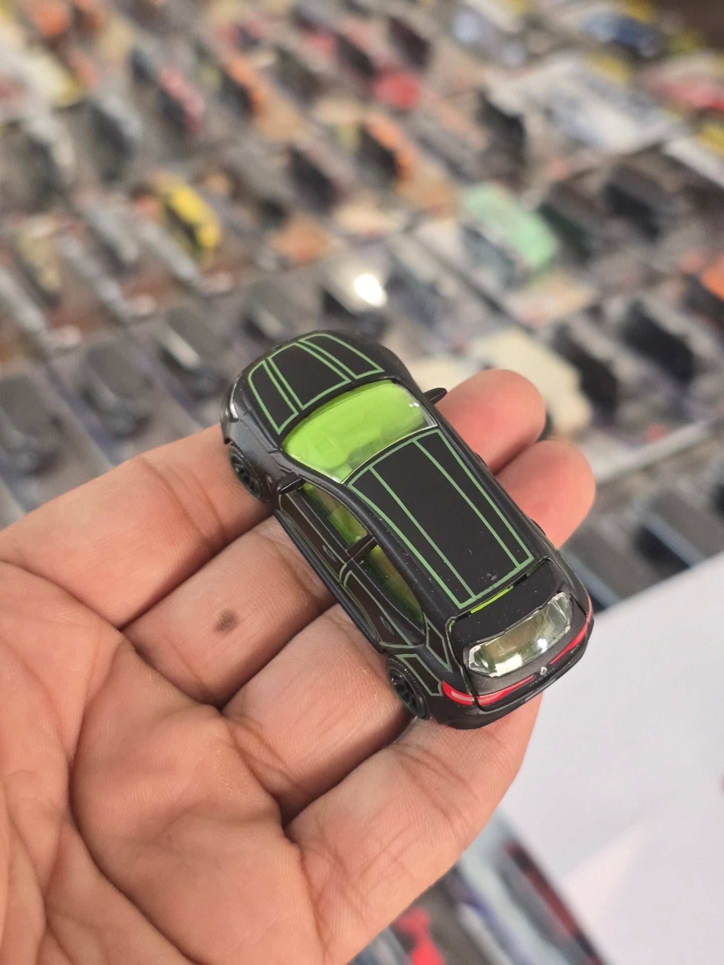 Majorette Renault Megane R.S. Tron Edition (Uncarded) - Kinder Logs