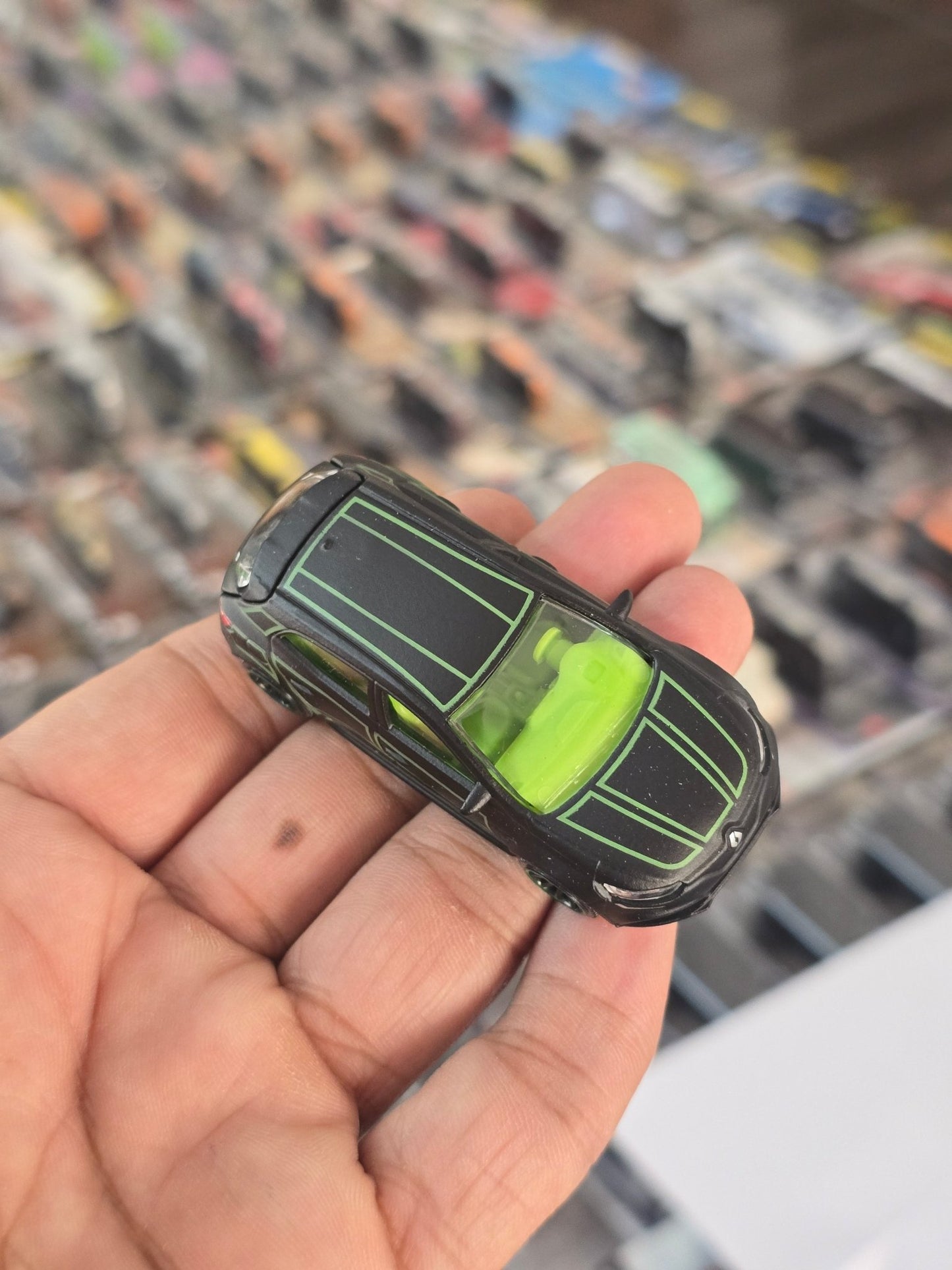 Majorette Renault Megane R.S. Tron Edition (Uncarded) - Kinder Logs