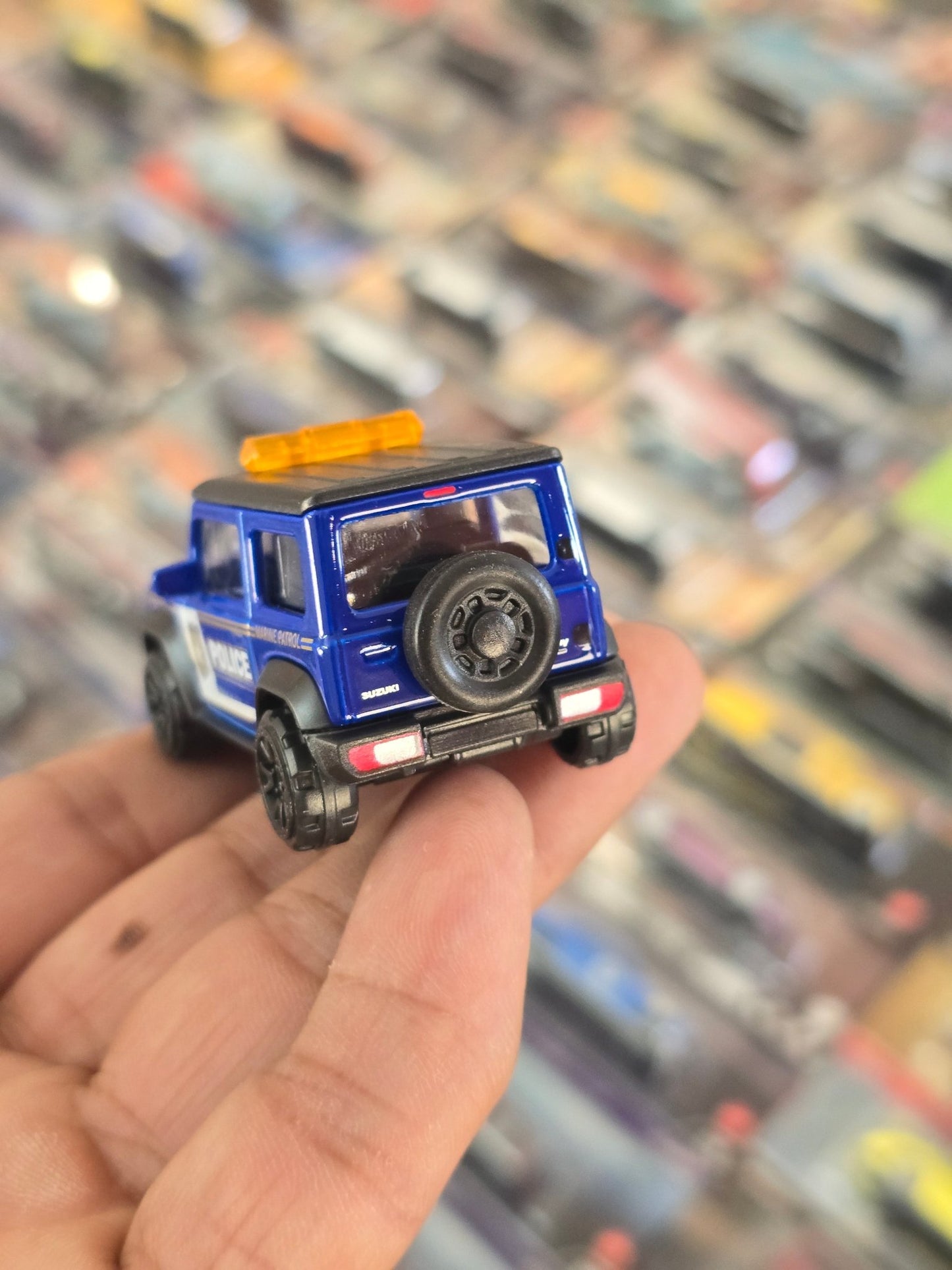 Majorette Suzuki Jimny Police (Uncarded) - Kinder Logs