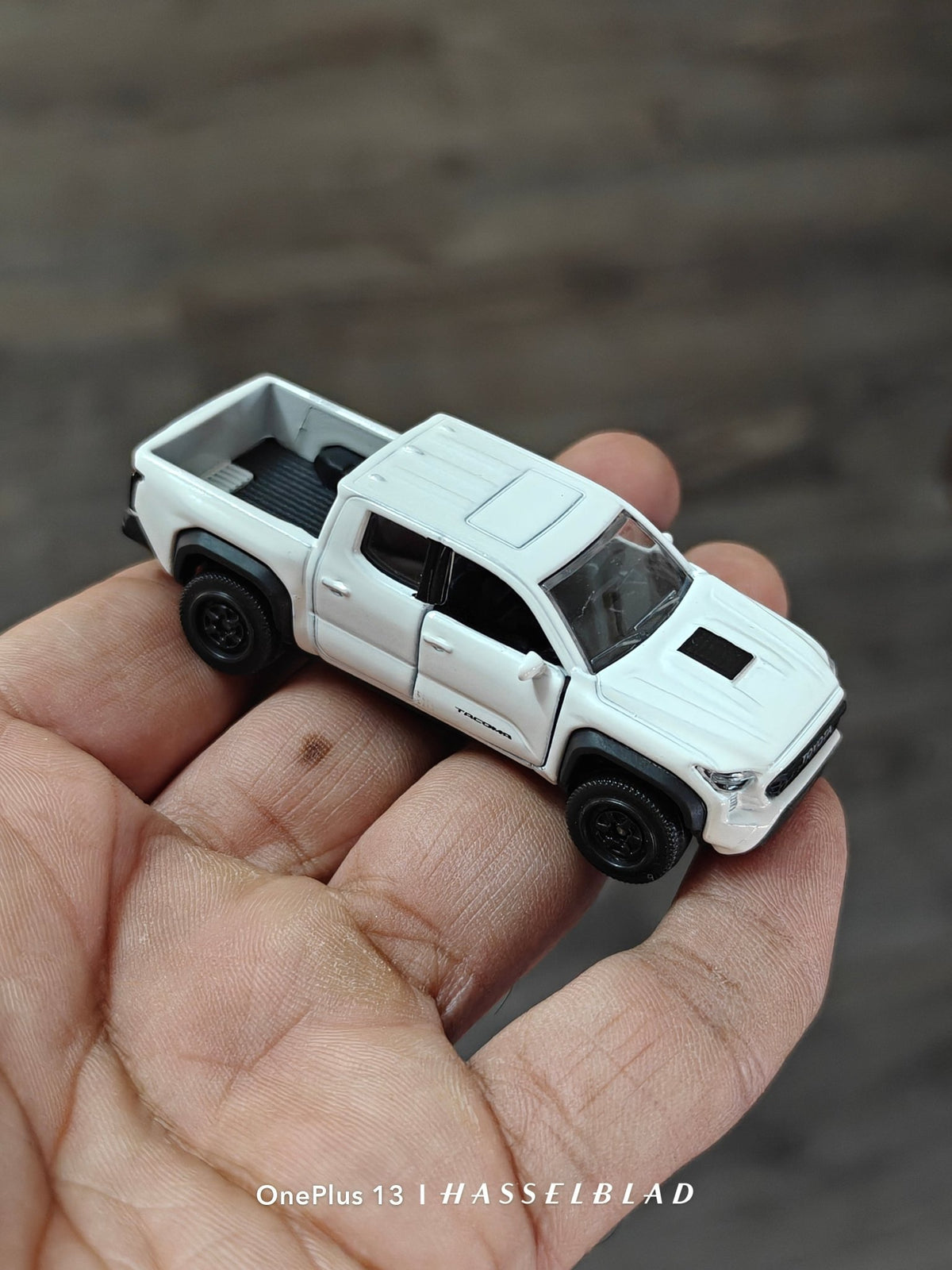 Majorette Toyota Tacoma TRD Pro - White (Uncarded - New) - Kinder Logs