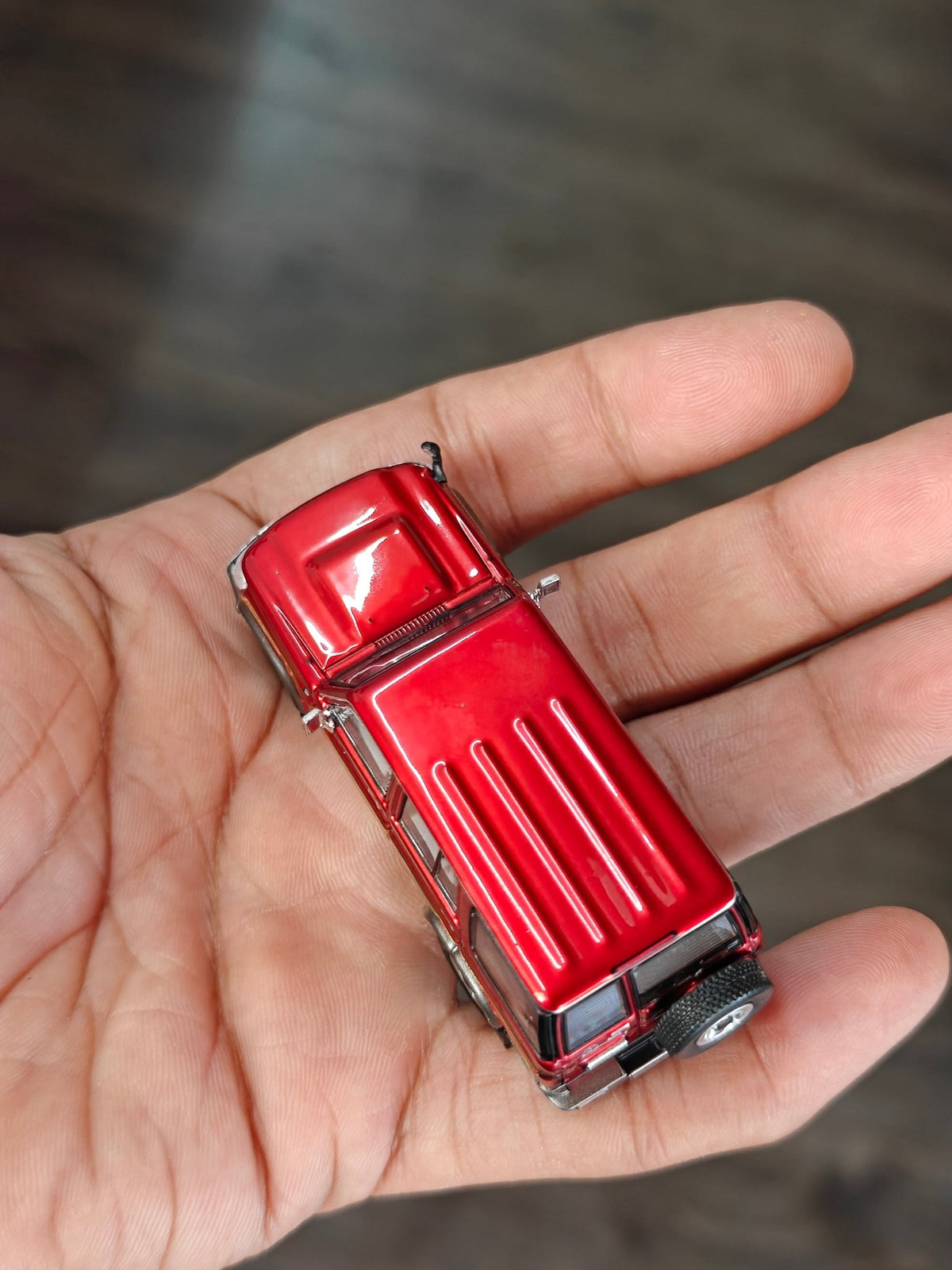 Massdi 1994 Toyota Land Cruiser LC76 - Red (Open Box) - Kinder Logs