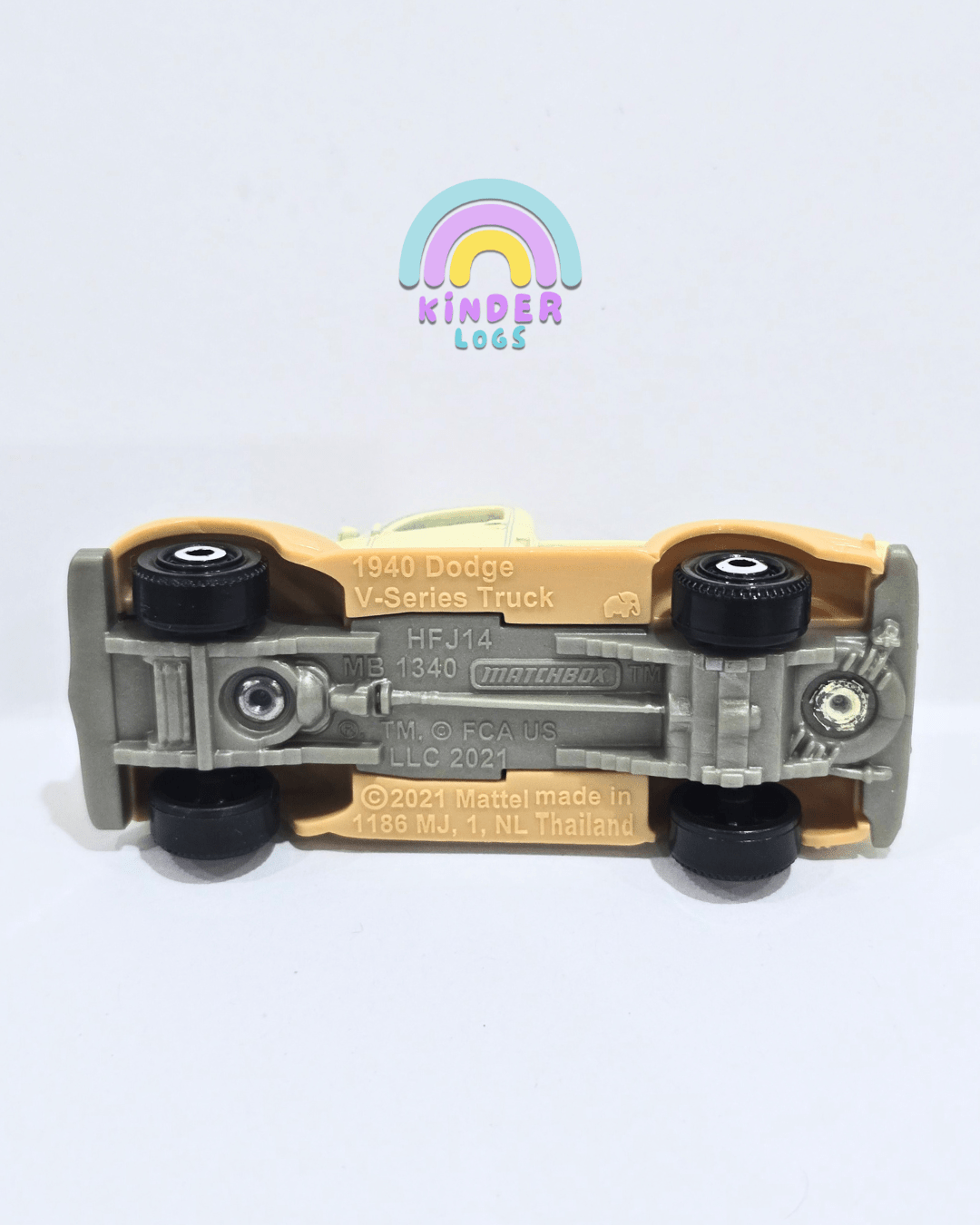Matchbox 1940 Dodge V - Series Truck - Beige (Uncarded) - Kinder Logs