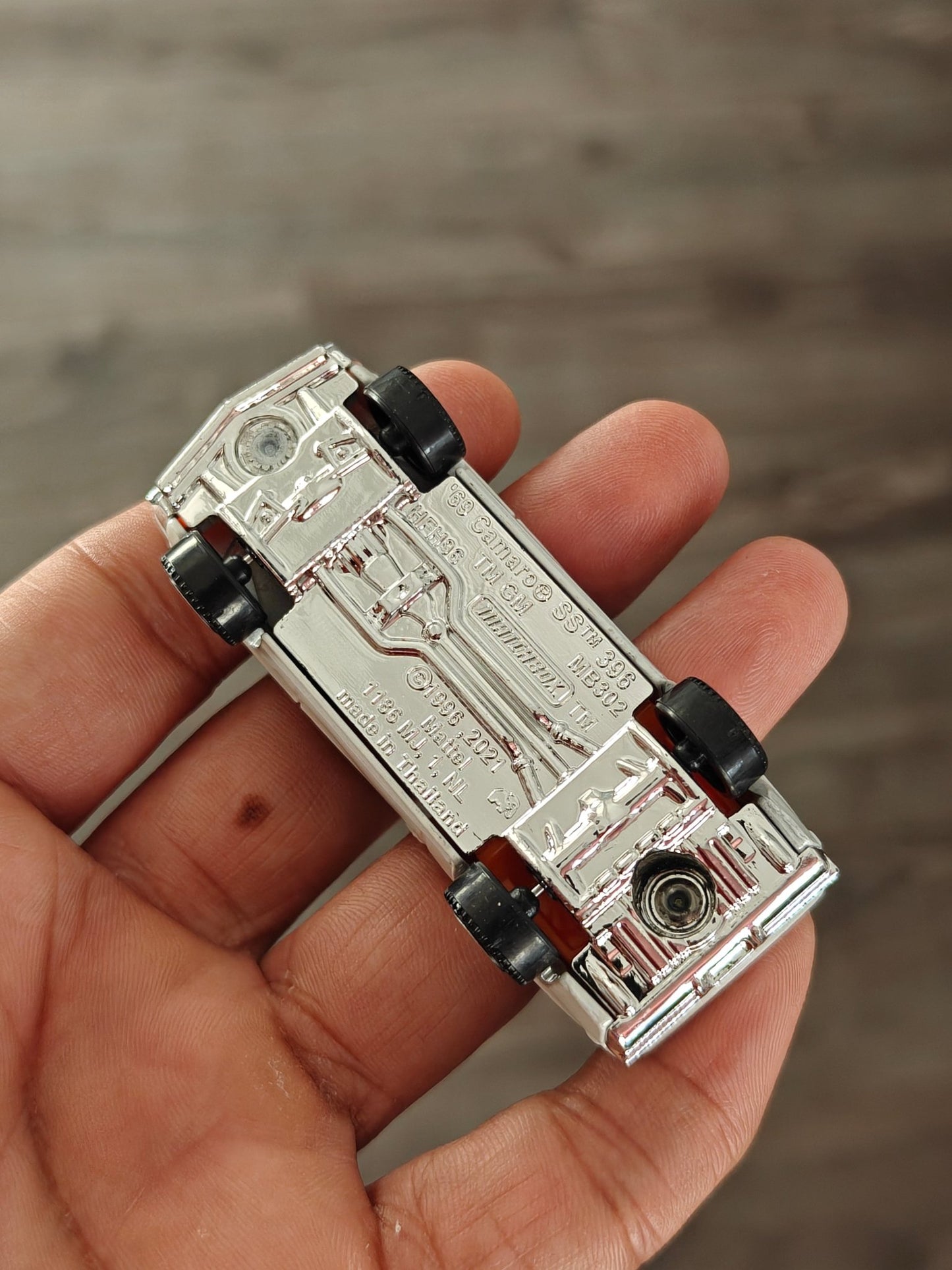 Matchbox 1969 Camaro SS 396 - White (Uncarded - New) - Kinder Logs