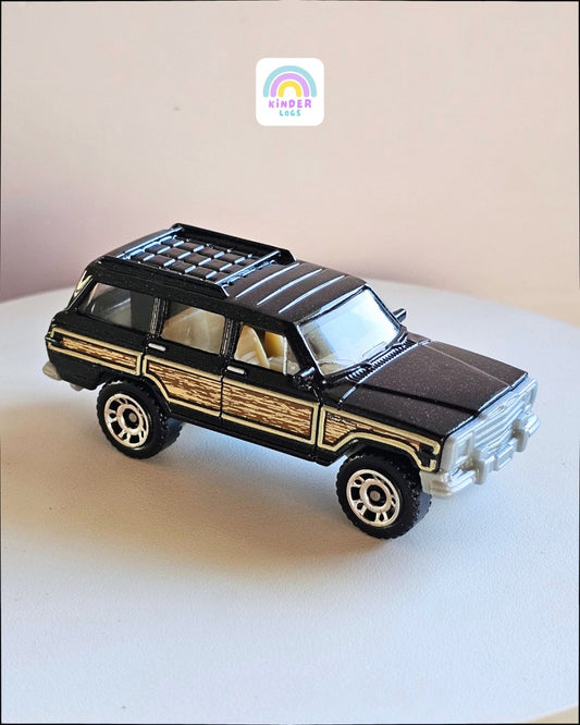 Matchbox 1989 Jeep Wagoneer - Jurassic Park (Uncarded) - Kinder Logs