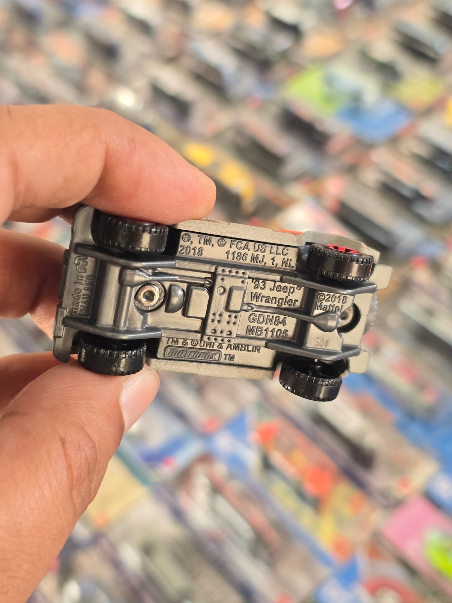 Matchbox 1993 Jeep Wrangler #10 - Jurassic World (Uncarded) - Kinder Logs