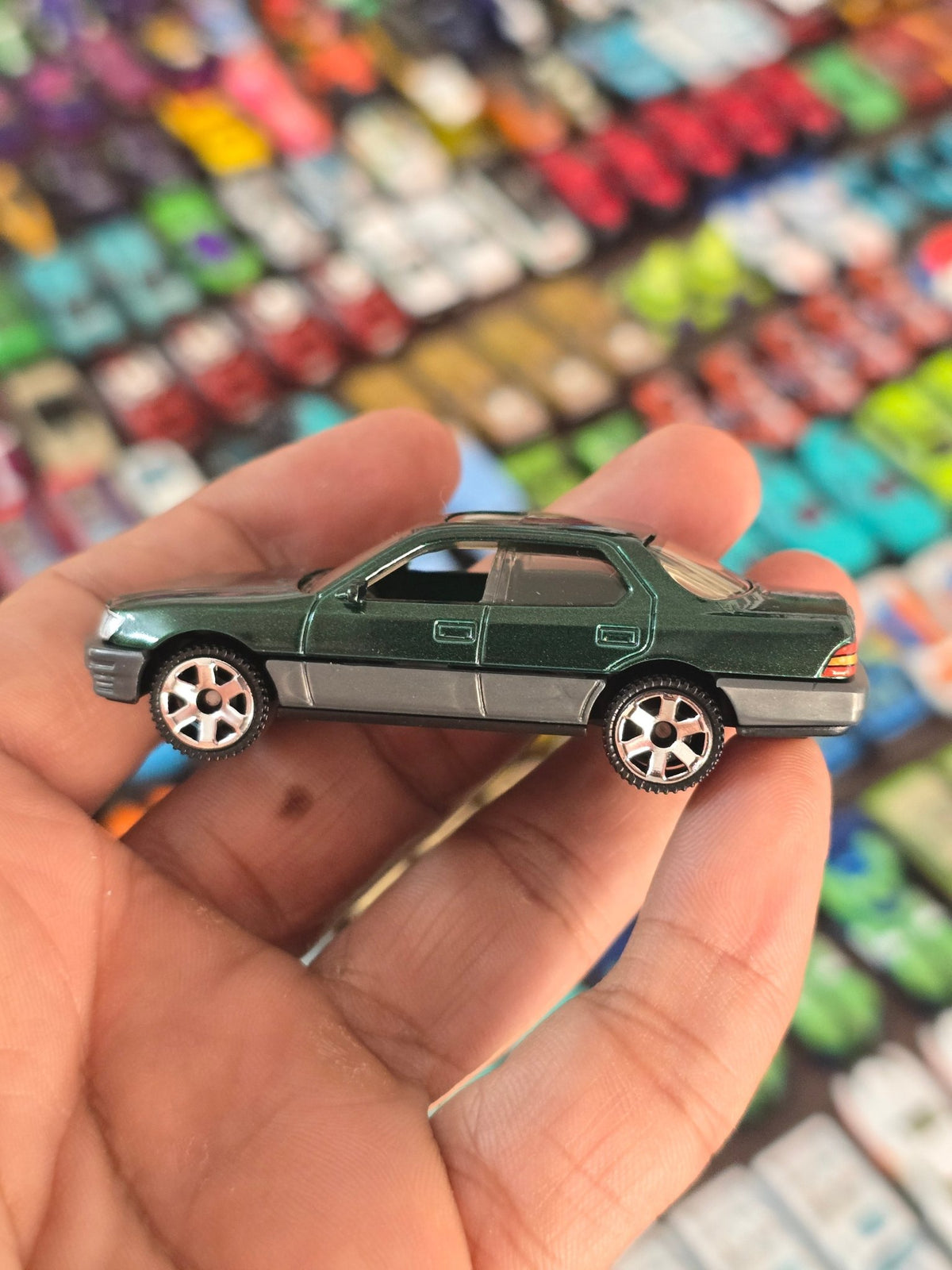 Matchbox 1994 Lexus LS400 - Dark Green (Uncarded - New) - Kinder Logs