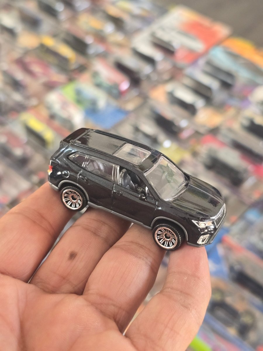 Matchbox 2019 Subaru Forester (Uncarded) - Kinder Logs