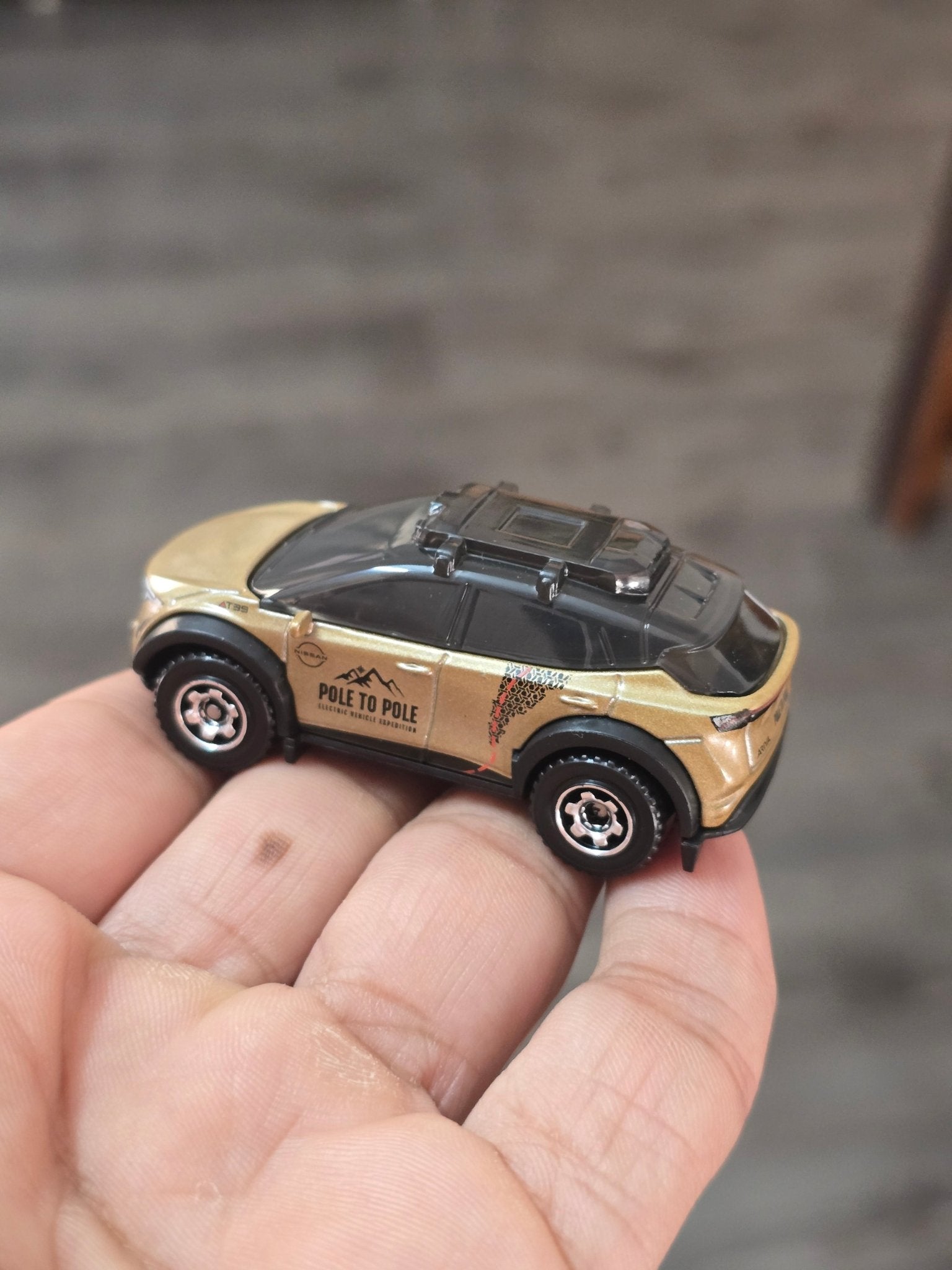 Matchbox 2023 Nissan Ariya Pole to Pole (Uncarded - New) - Kinder Logs