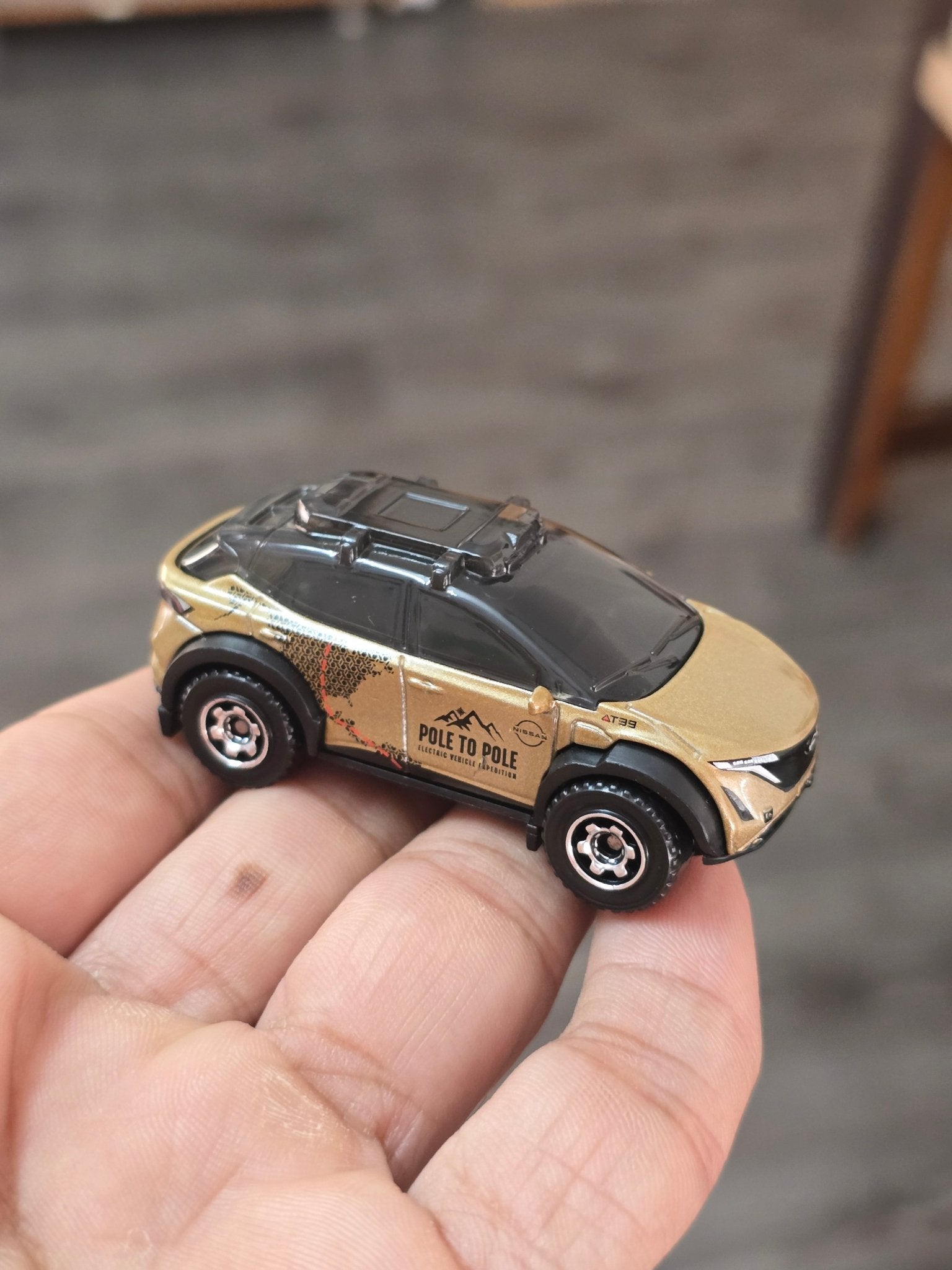 Matchbox 2023 Nissan Ariya Pole to Pole (Uncarded - New) - Kinder Logs