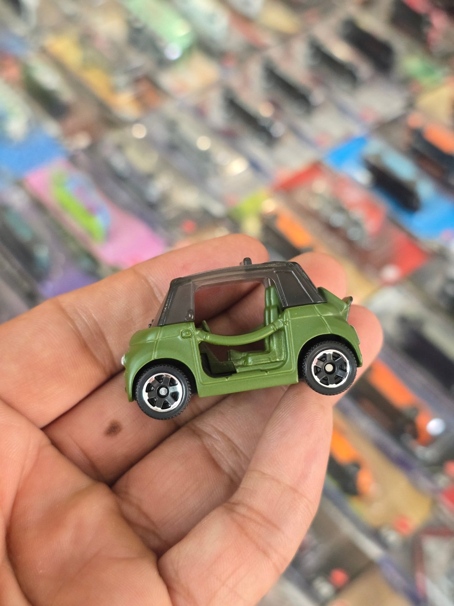 Matchbox 2024 Fiat 500 Topolino - Green (Uncarded) - Kinder Logs