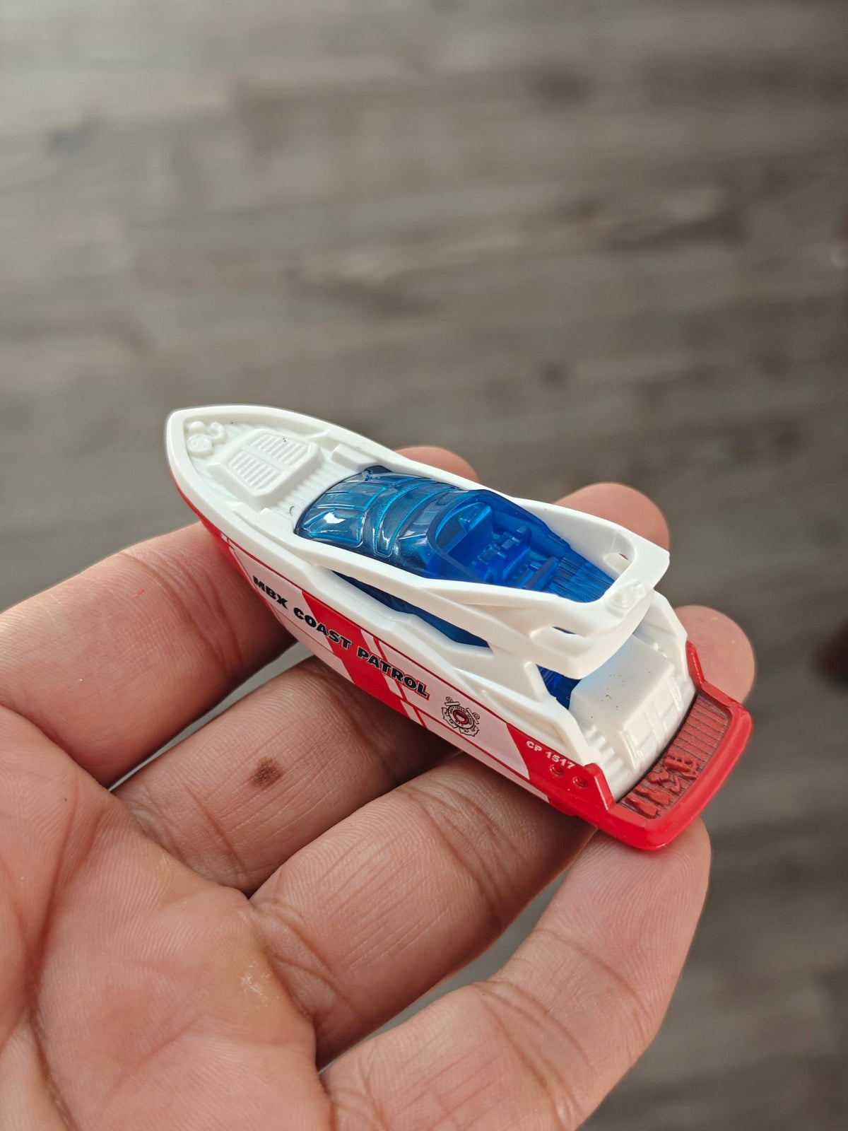 Matchbox Boat Coast 2 Coast - Red - White (Uncarded - New) - Kinder Logs