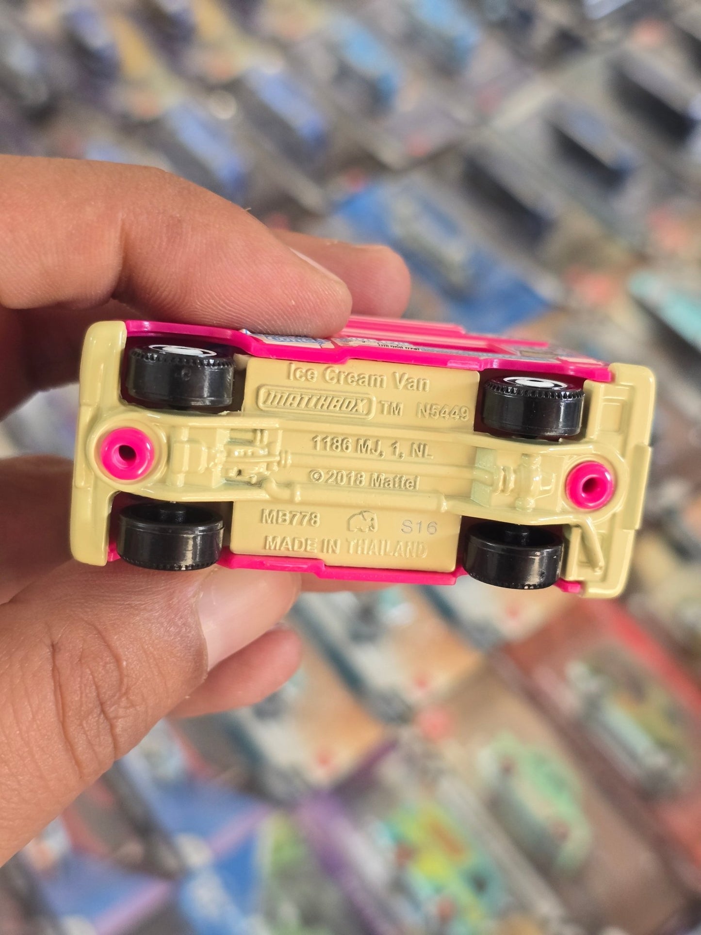 Matchbox Ice Cream Van - Pink (Uncarded) - Kinder Logs