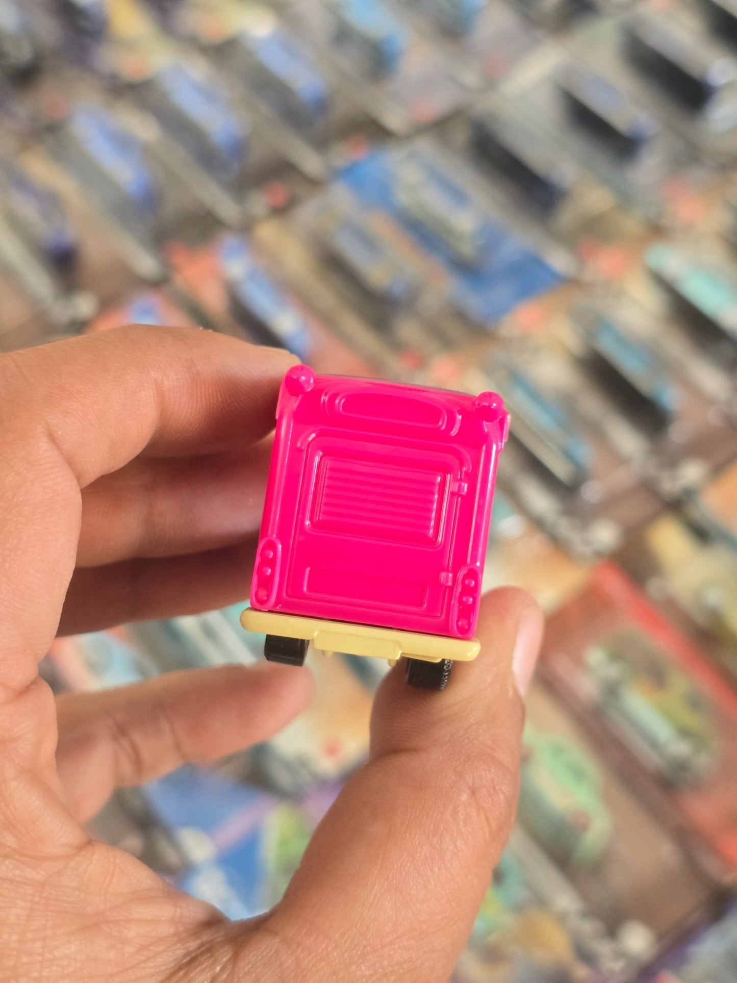 Matchbox Ice Cream Van - Pink (Uncarded) - Kinder Logs