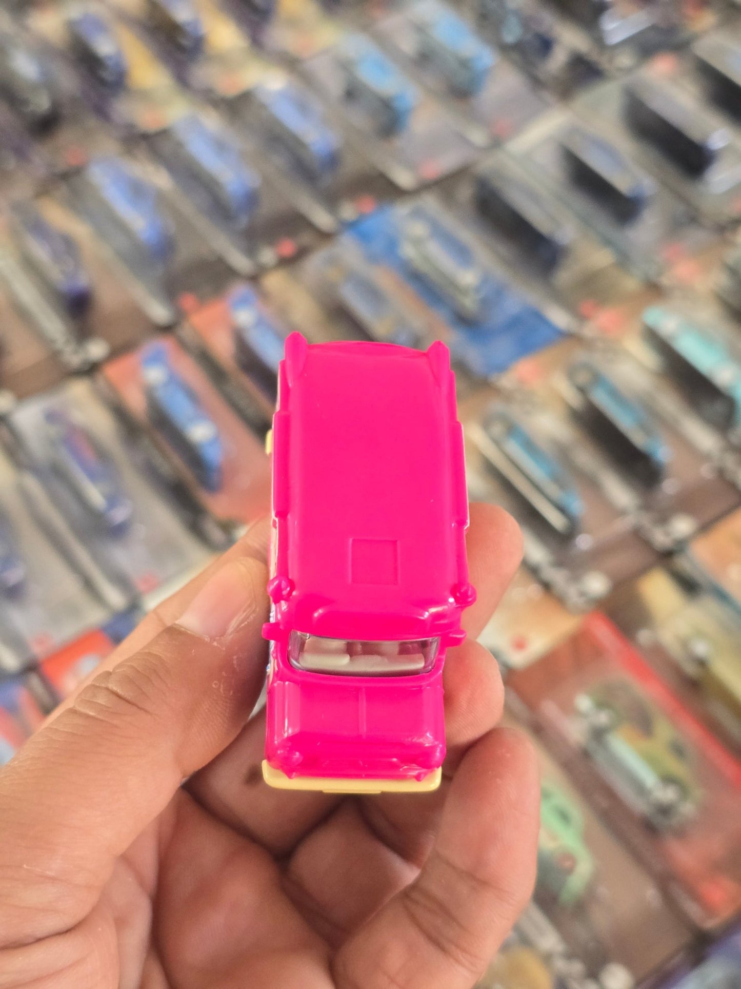 Matchbox Ice Cream Van - Pink (Uncarded) - Kinder Logs