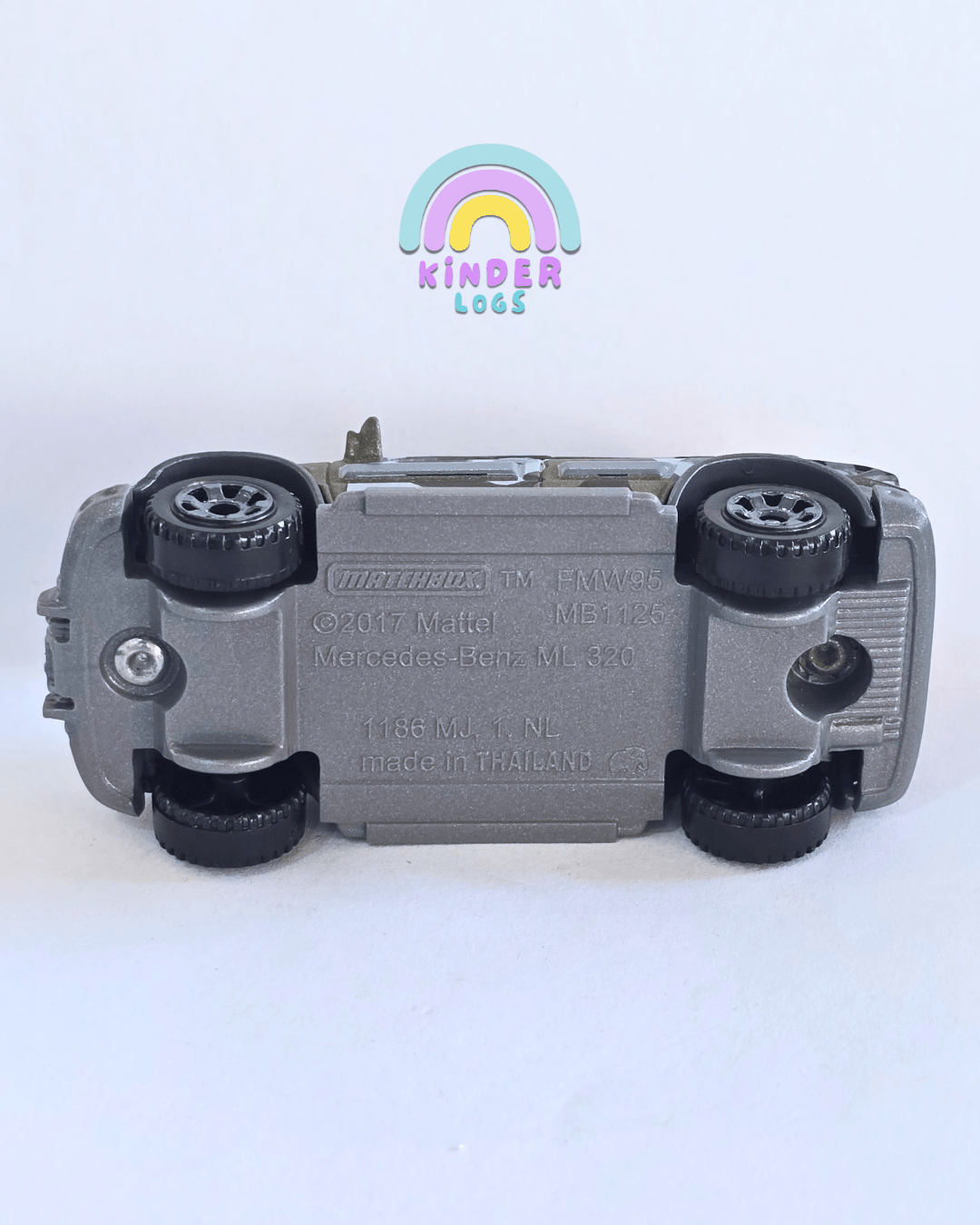 Matchbox Mercedes - Benz ML 320 - Jurassic World Rebirth (Uncarded - New) - Kinder Logs