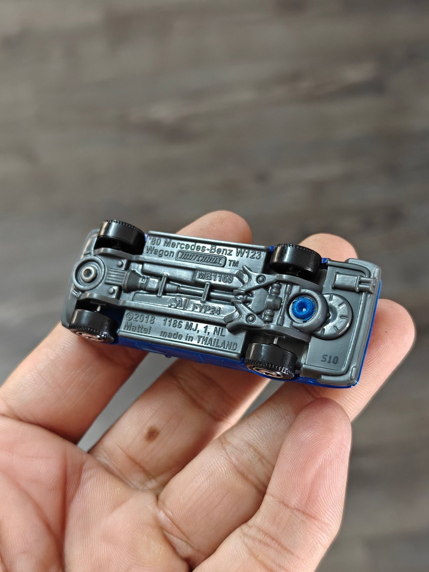 Matchbox Mercedes - Benz S123 Wagon - Blue (Uncarded - New) - Kinder Logs