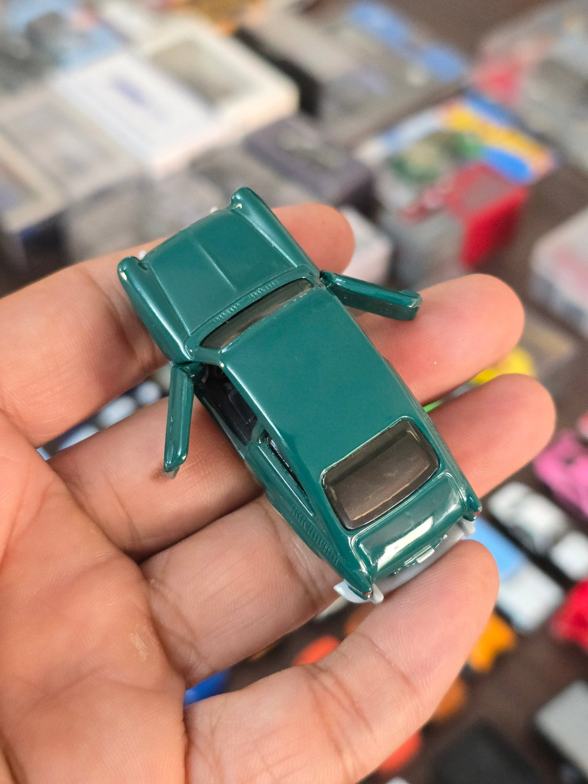 Matchbox Moving Parts 1965 Volkswagen Type 3 Fastback - Green (Uncarded - New) - Kinder Logs