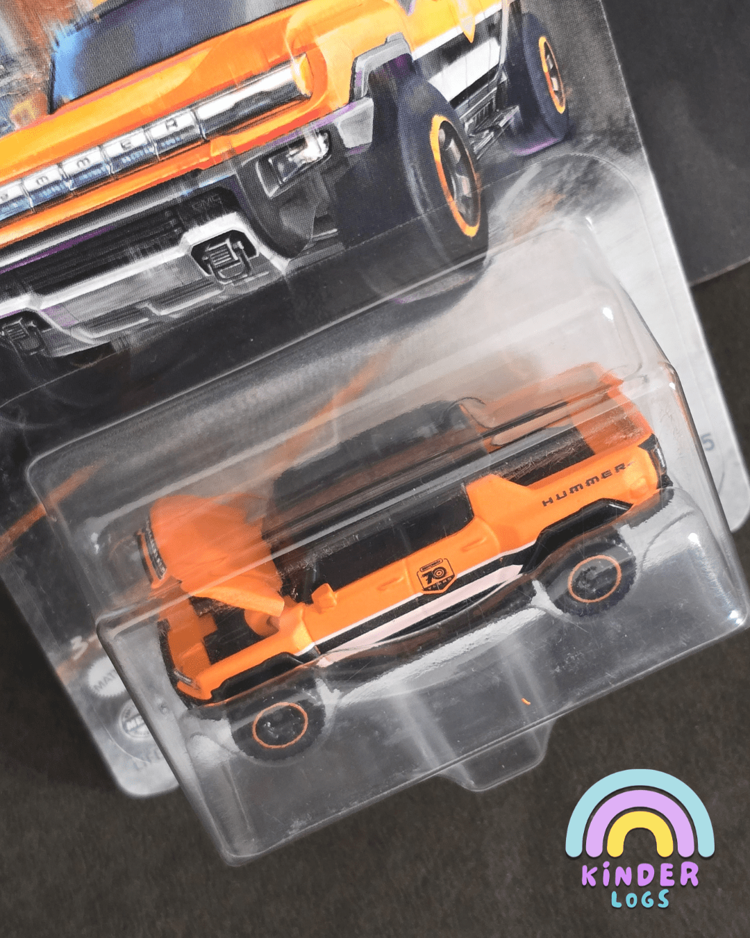 Matchbox Moving Parts - 2022 Hummer EV - 70 Years Edition (Imported) - Kinder Logs
