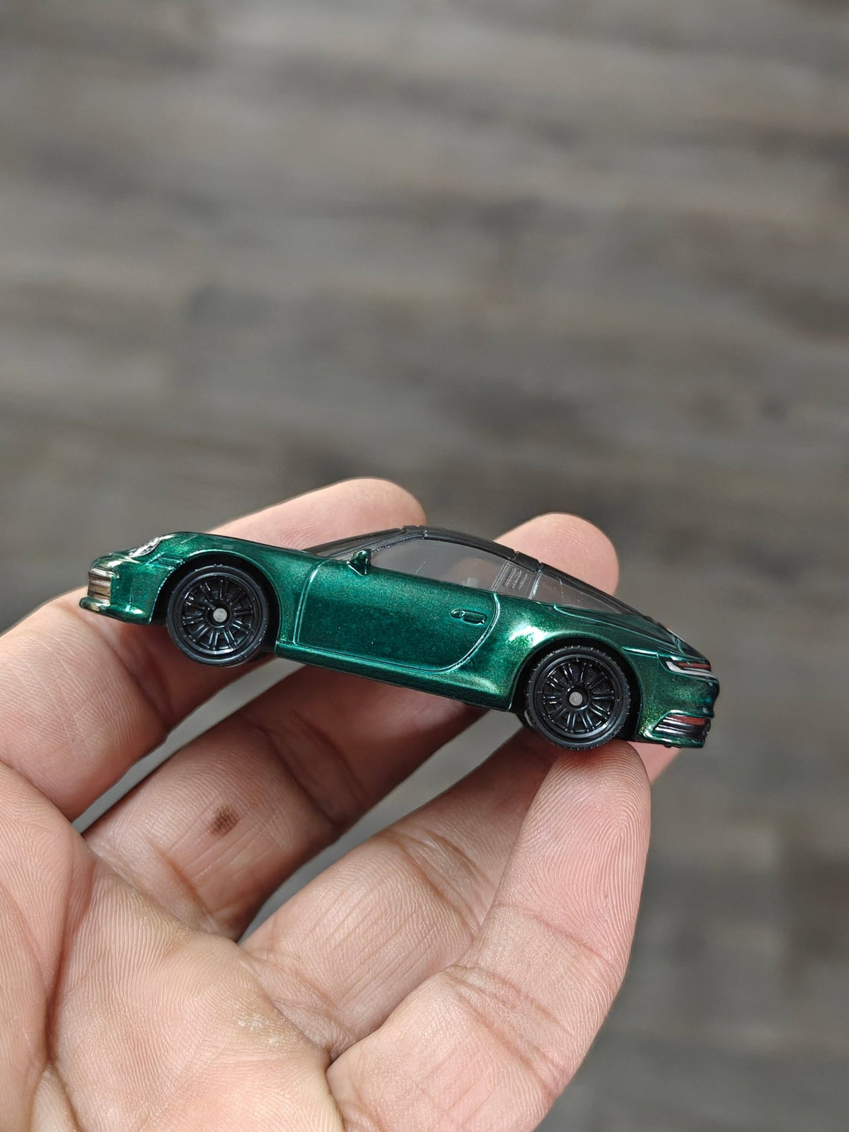 Matchbox Porsche 911 Targa - Green (Uncarded - New) - Kinder Logs