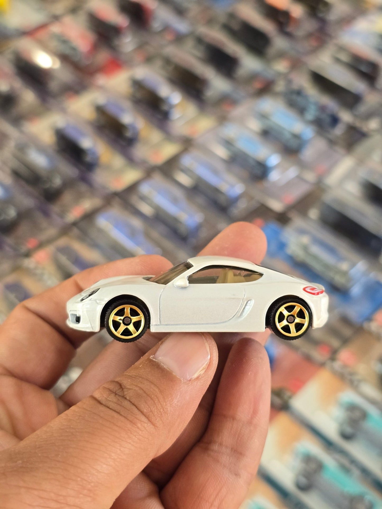 Matchbox Porsche Cayman (Uncarded) - Kinder Logs