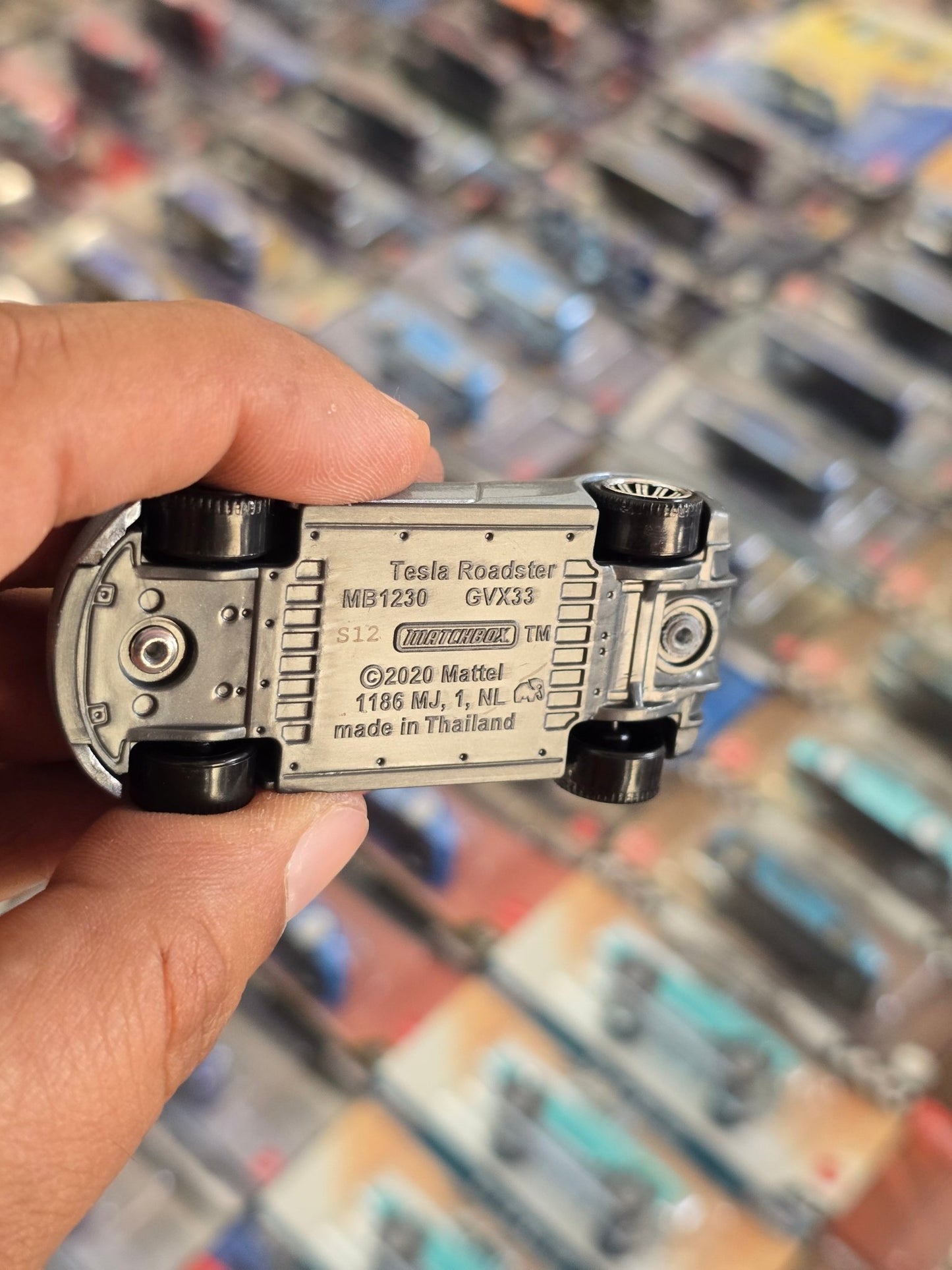 Matchbox Tesla Roadster (Uncarded) - Kinder Logs