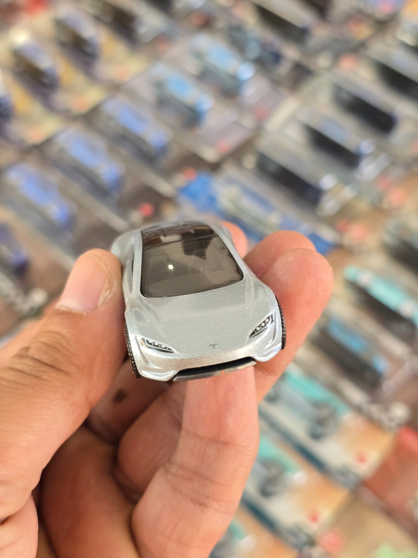 Matchbox Tesla Roadster (Uncarded) - Kinder Logs