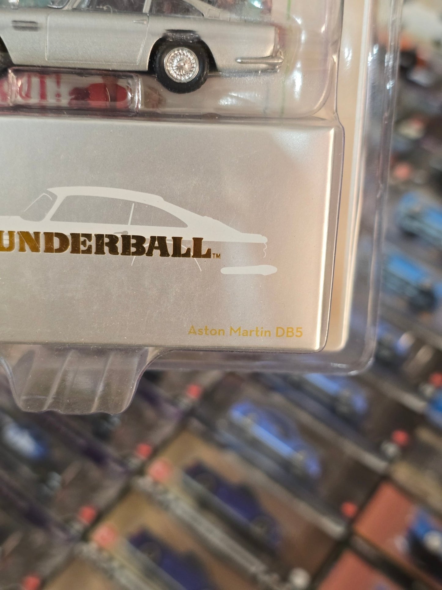 Mini GT Aston Martin DB5 “Thunderball” - Blister Pack - Kinder Logs