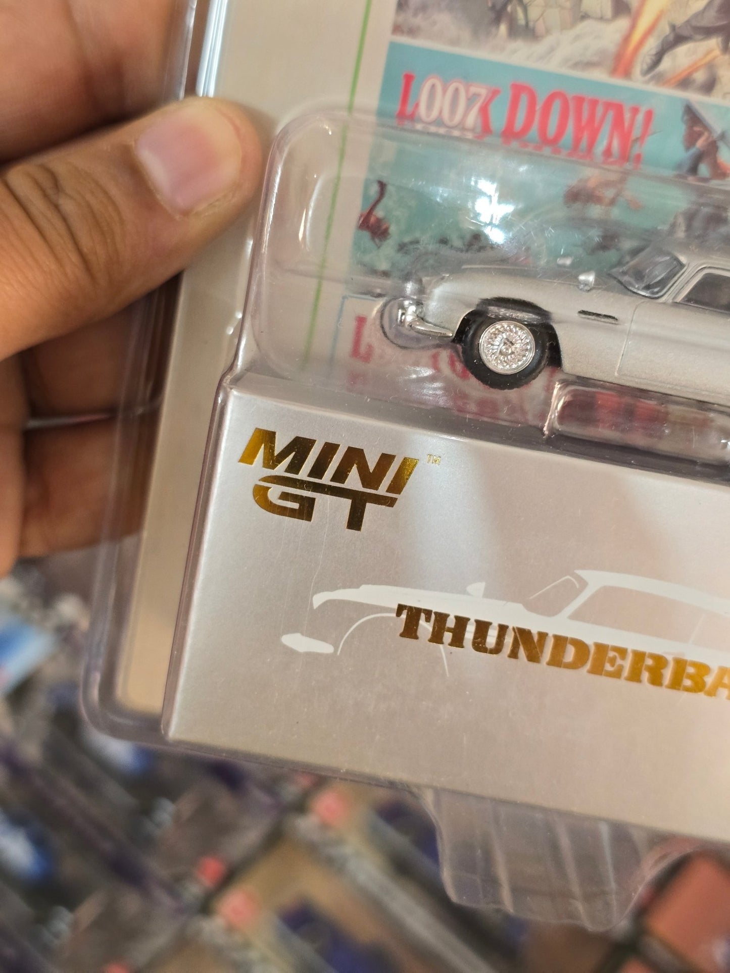 Mini GT Aston Martin DB5 “Thunderball” - Blister Pack - Kinder Logs