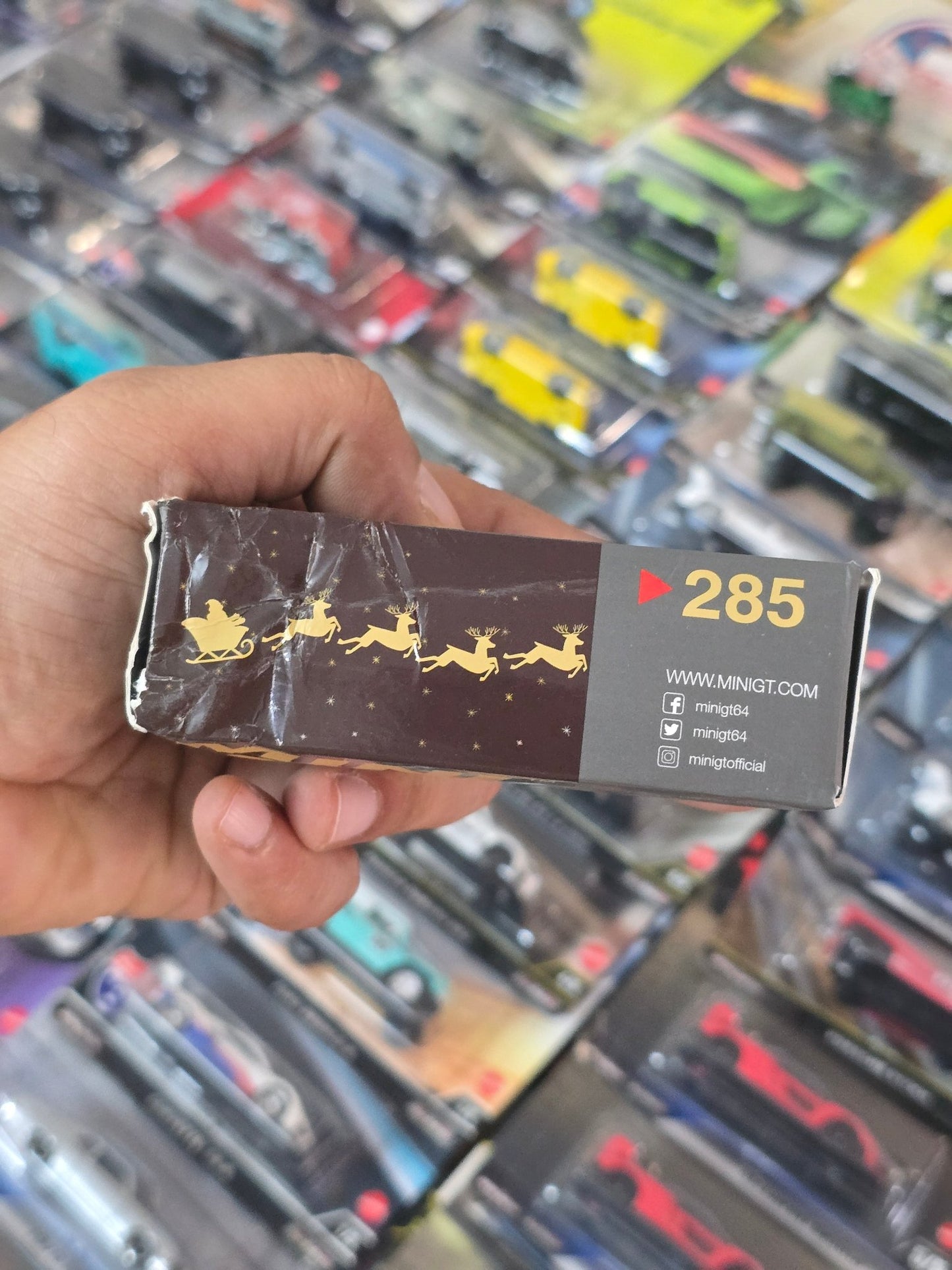 Mini GT Bentley Flying Spur "Reindeer Eight" (Used Car) - Kinder Logs