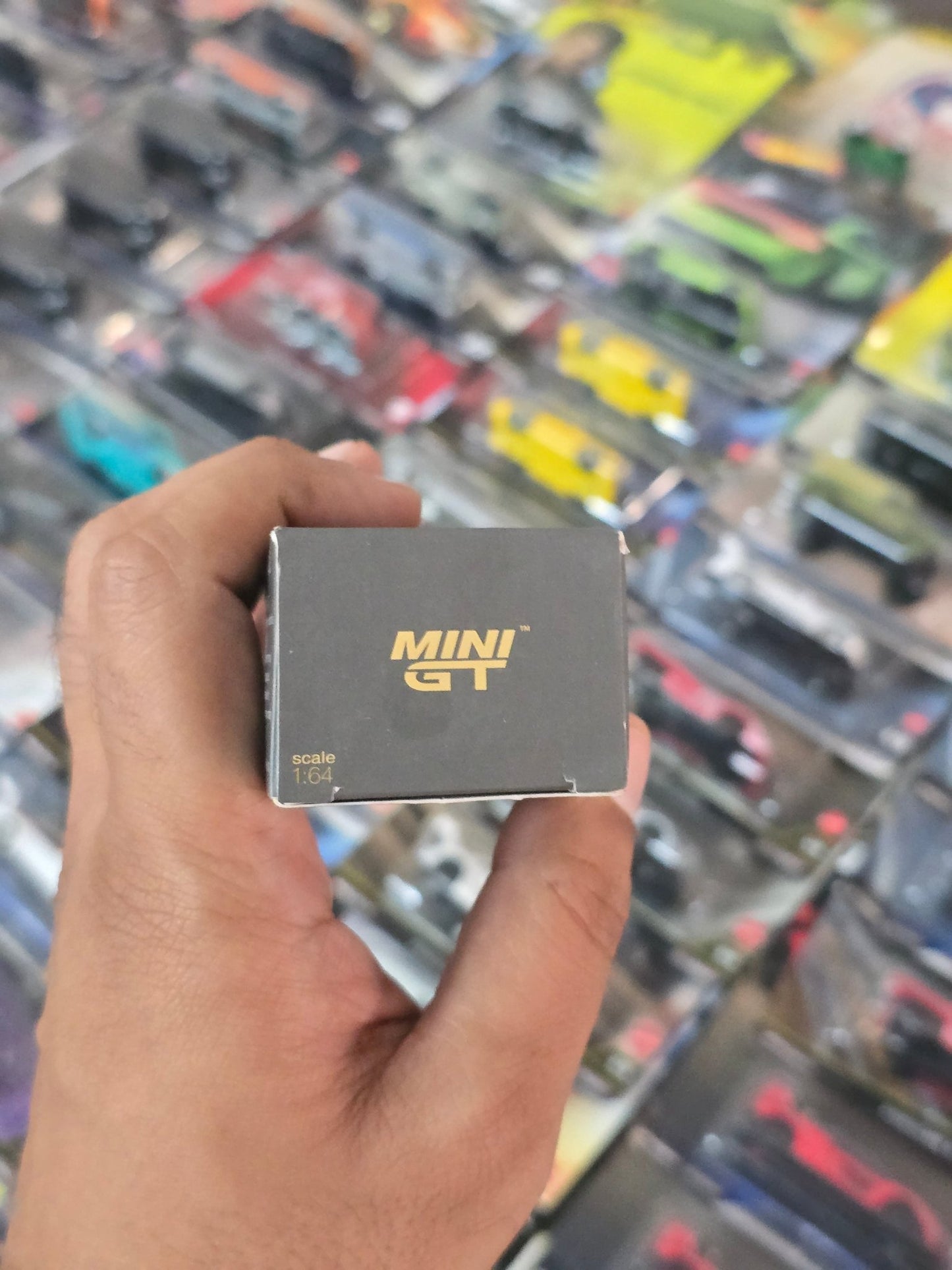 Mini GT Bentley Flying Spur "Reindeer Eight" (Used Car) - Kinder Logs