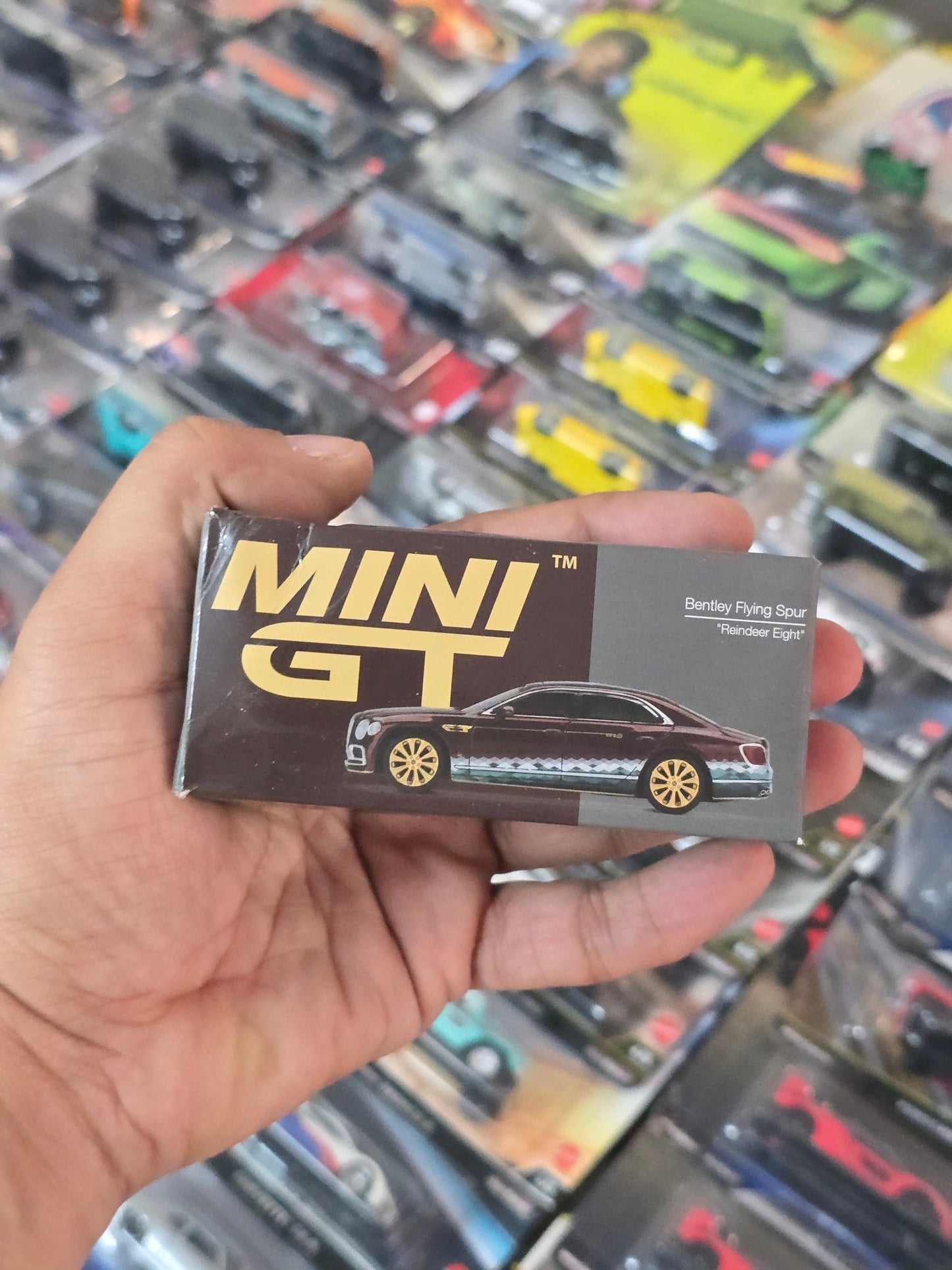 Mini GT Bentley Flying Spur "Reindeer Eight" (Used Car) - Kinder Logs