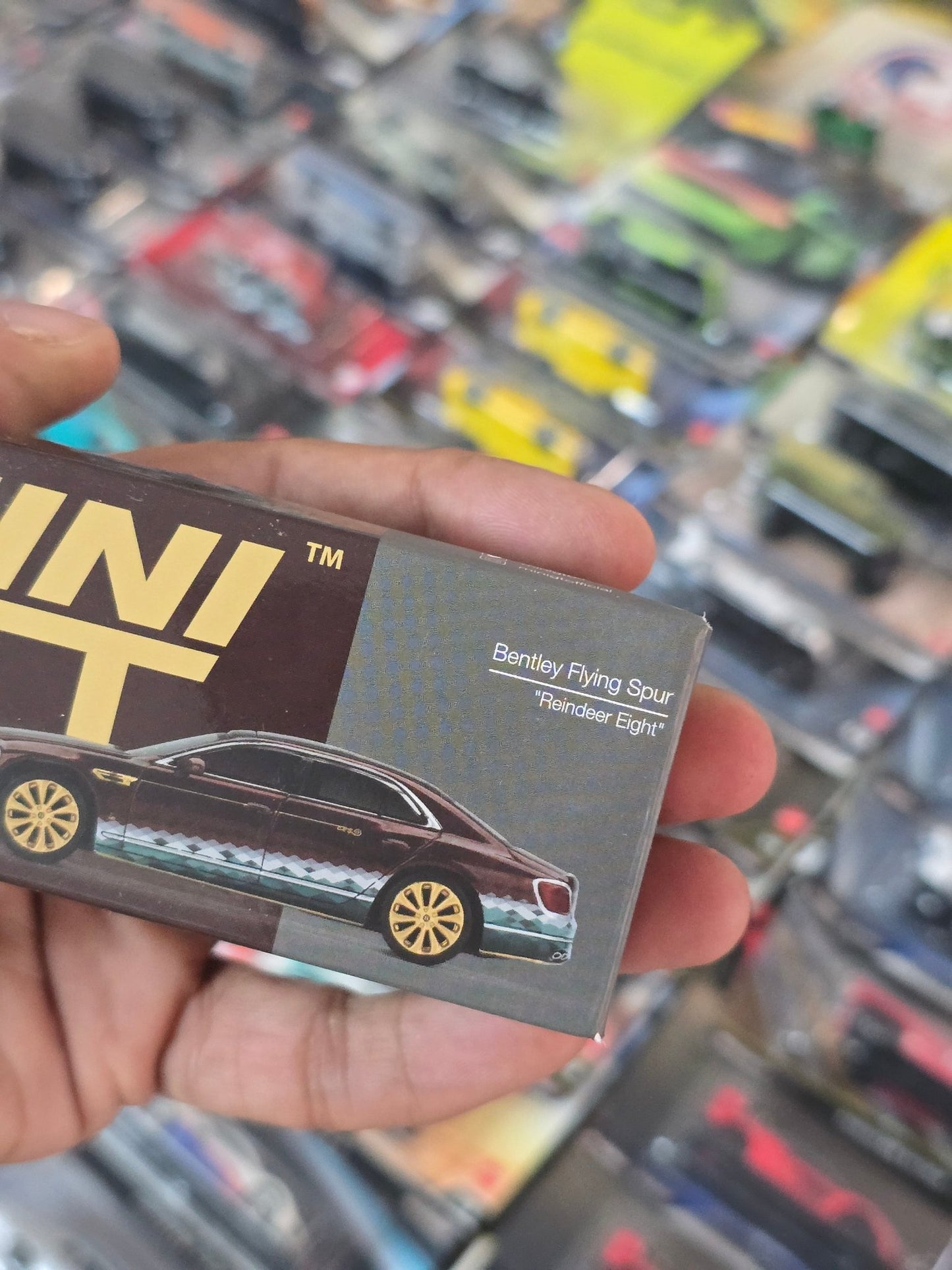Mini GT Bentley Flying Spur "Reindeer Eight" (Used Car) - Kinder Logs