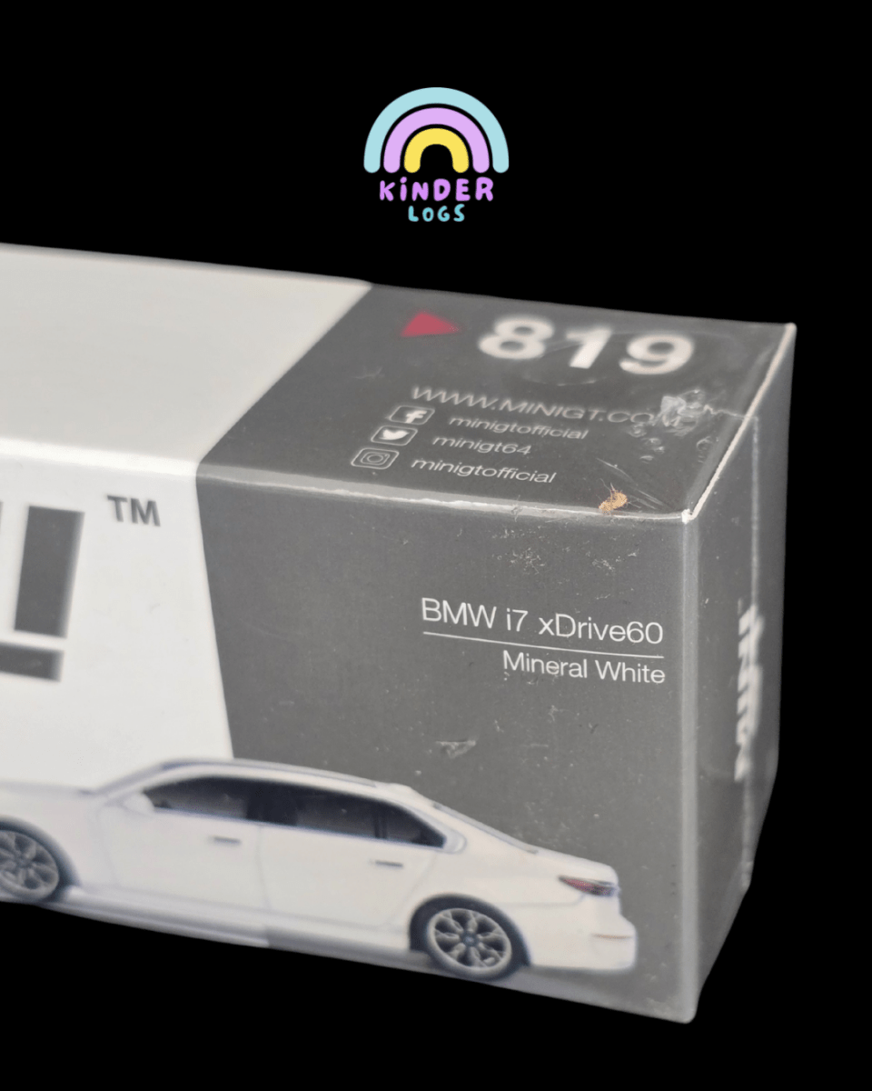 Mini GT BMW i7 xDrive60 - Mineral White (Sealed Box) - Kinder Logs