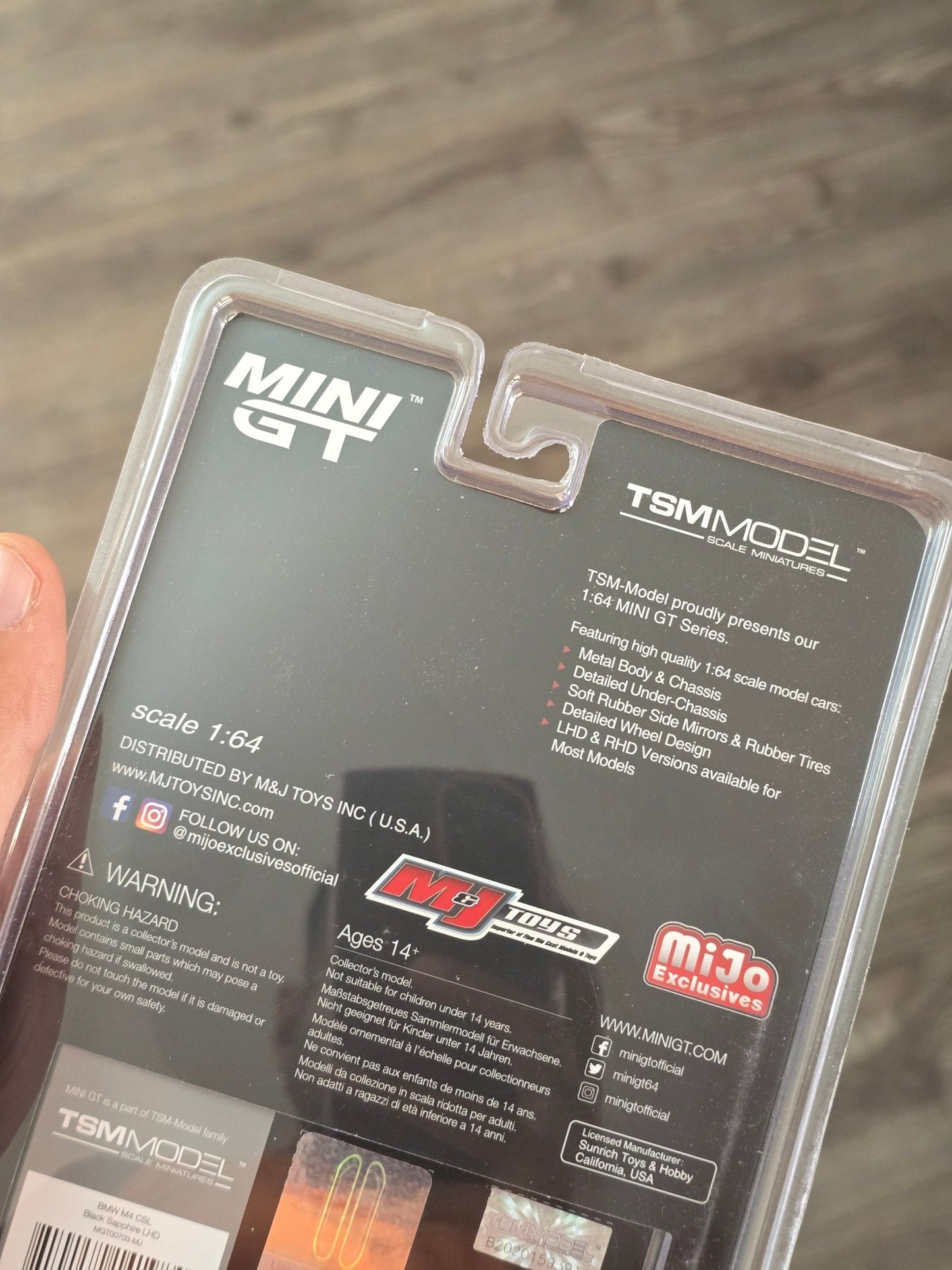 Mini GT BMW M4 CSL - Black Sapphire - Mijo Exclusives - Kinder Logs