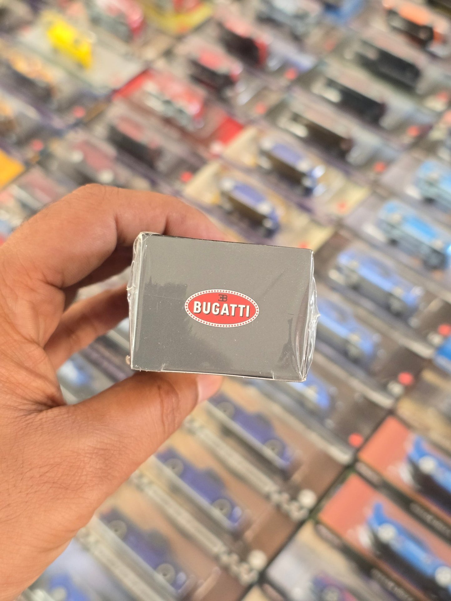 Mini GT Bugatti Chiron Super Sport 300+ (Matte Black) - Sealed Box - Kinder Logs