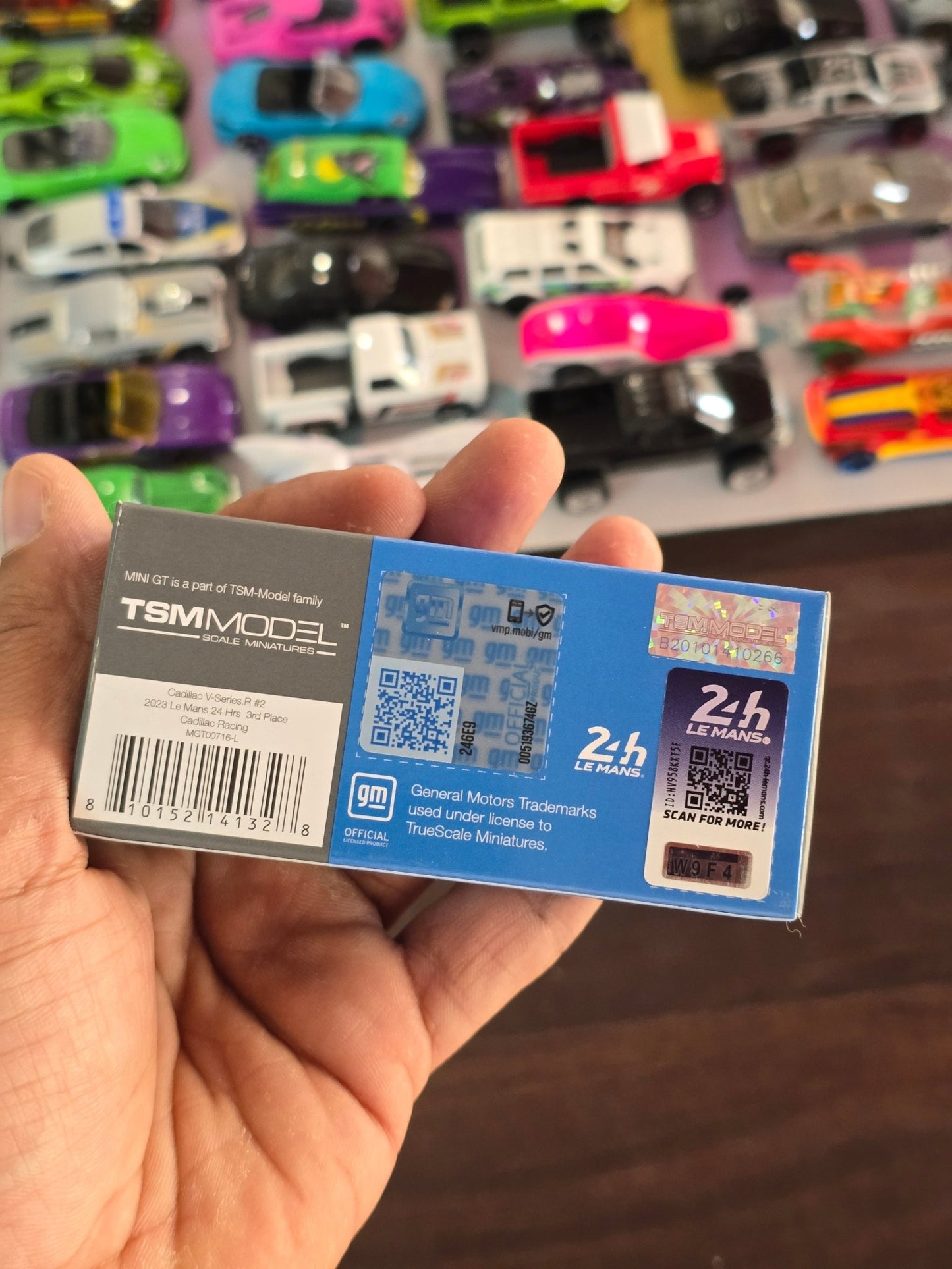 Mini GT Cadillac V - Series .R 2 2023 Le Mans 24 Hrs 3rd Place (Open Box) - Kinder Logs