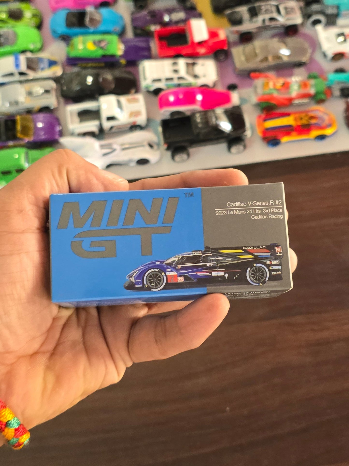Mini GT Cadillac V - Series .R 2 2023 Le Mans 24 Hrs 3rd Place (Open Box) - Kinder Logs
