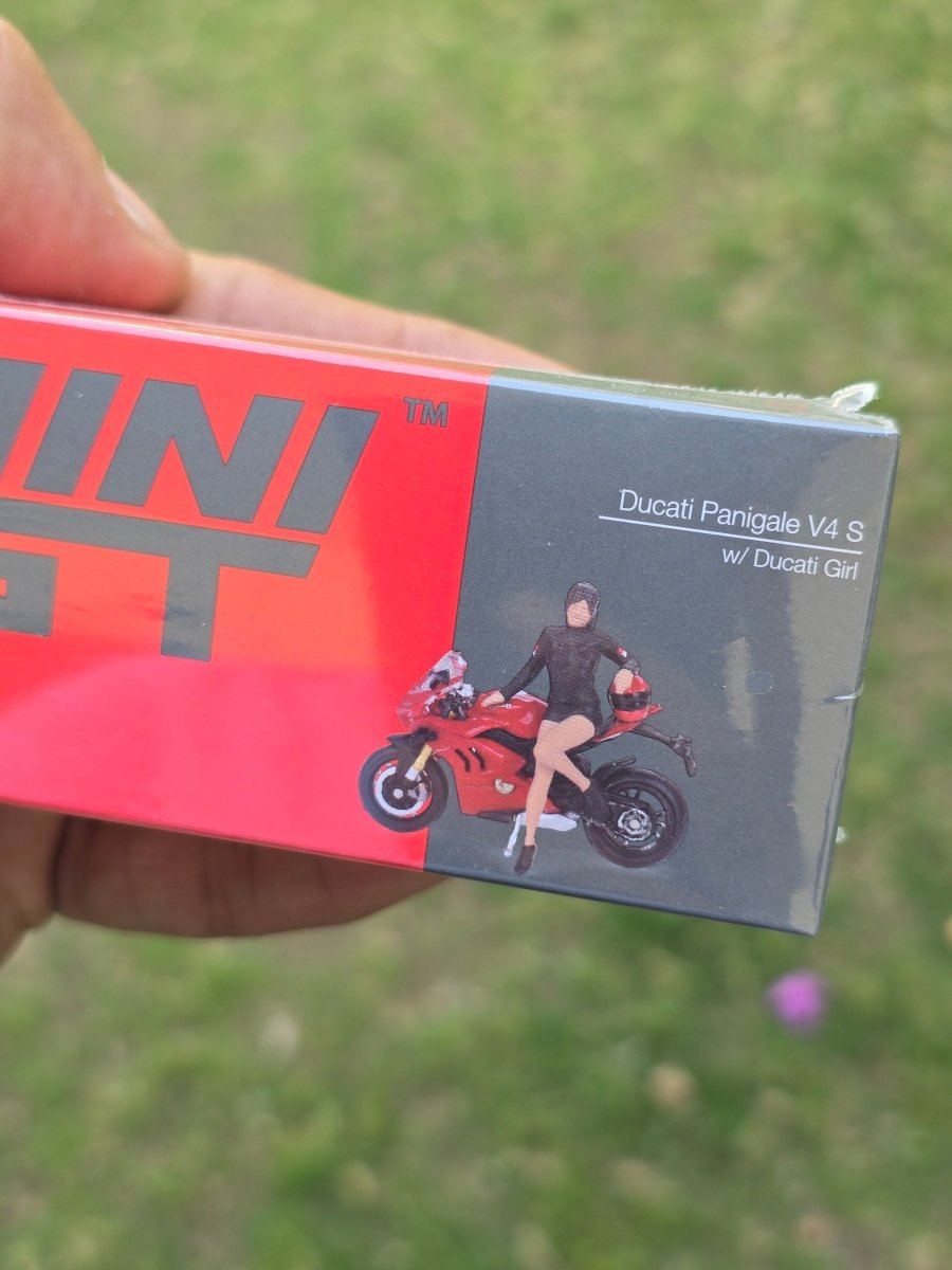 Mini GT Ducati Panigale V4 S With Ducati Girl - Sealed Box - Kinder Logs
