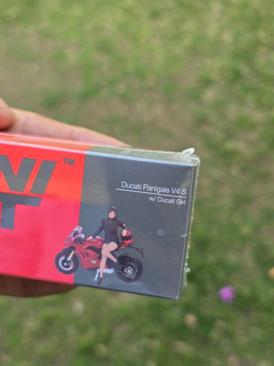 Mini GT Ducati Panigale V4 S With Ducati Girl - Sealed Box - Kinder Logs