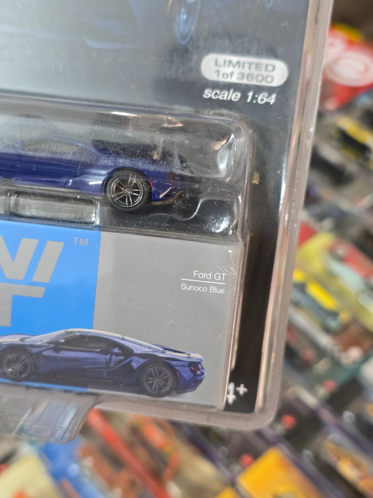 Mini GT Ford GT - Sunoco Blue - Mijo Exclusives - Kinder Logs