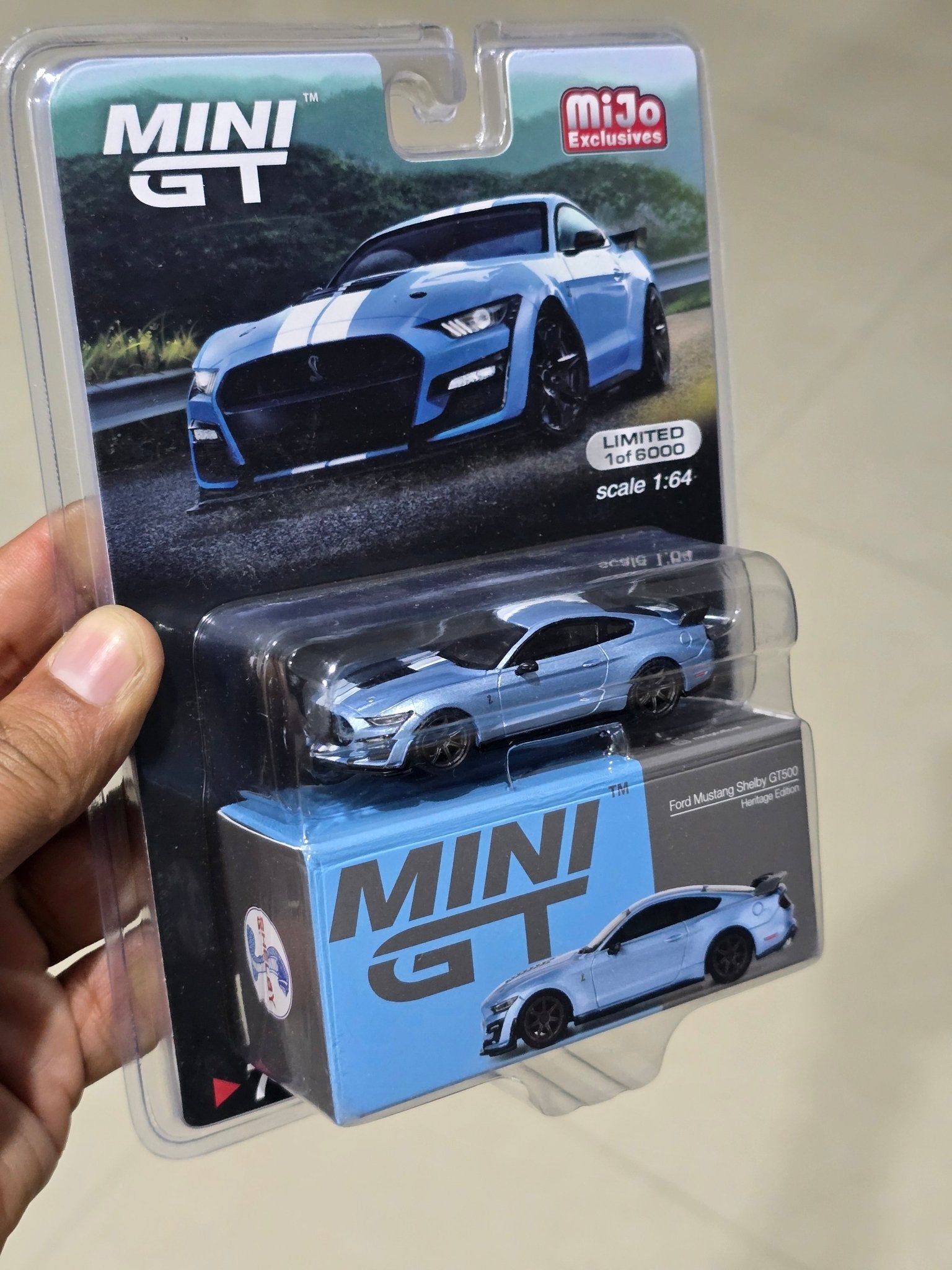 Mini GT Ford Mustang Shelby GT500 - Heritage Edition - Mijo Exclusives - Kinder Logs